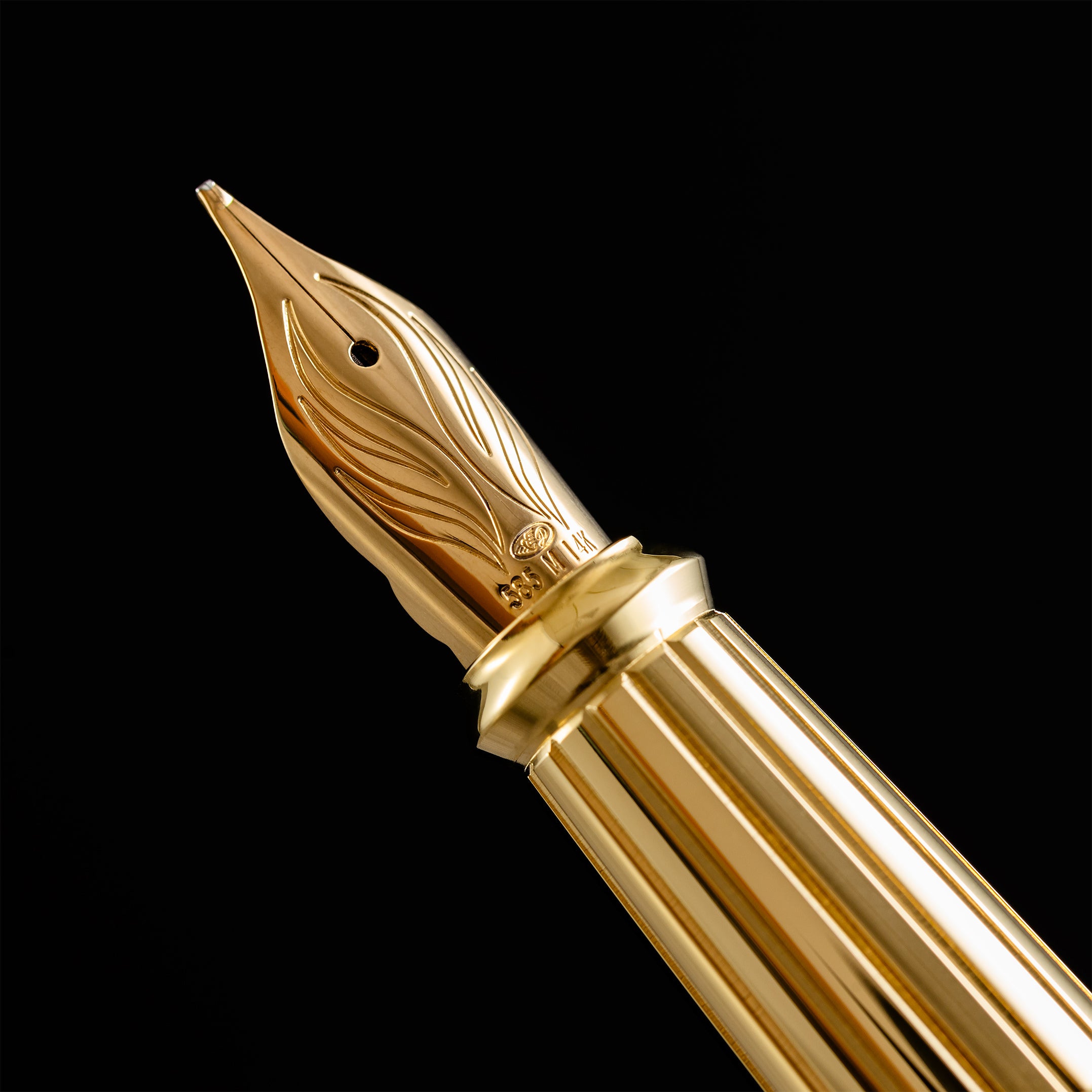 S T Dupont x Orlinski Line D Eternity Fountain Pen - Limited Edition - Red - Yellow Gold Trim (Large) - Pen Boutique Ltd