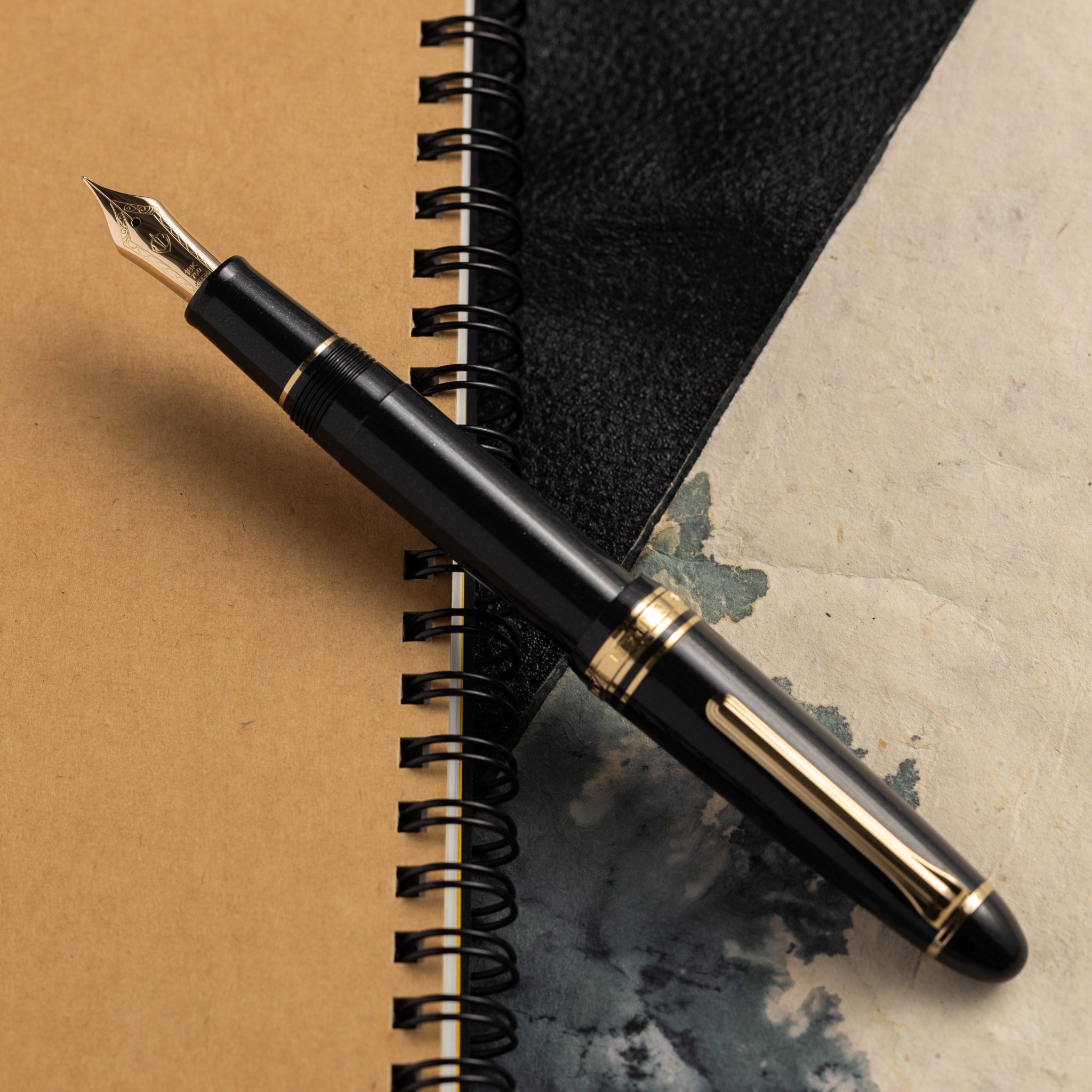 Sailor 1911L Fountain Pen - Shining Black - 18K Gold Trim - Pen Boutique Ltd