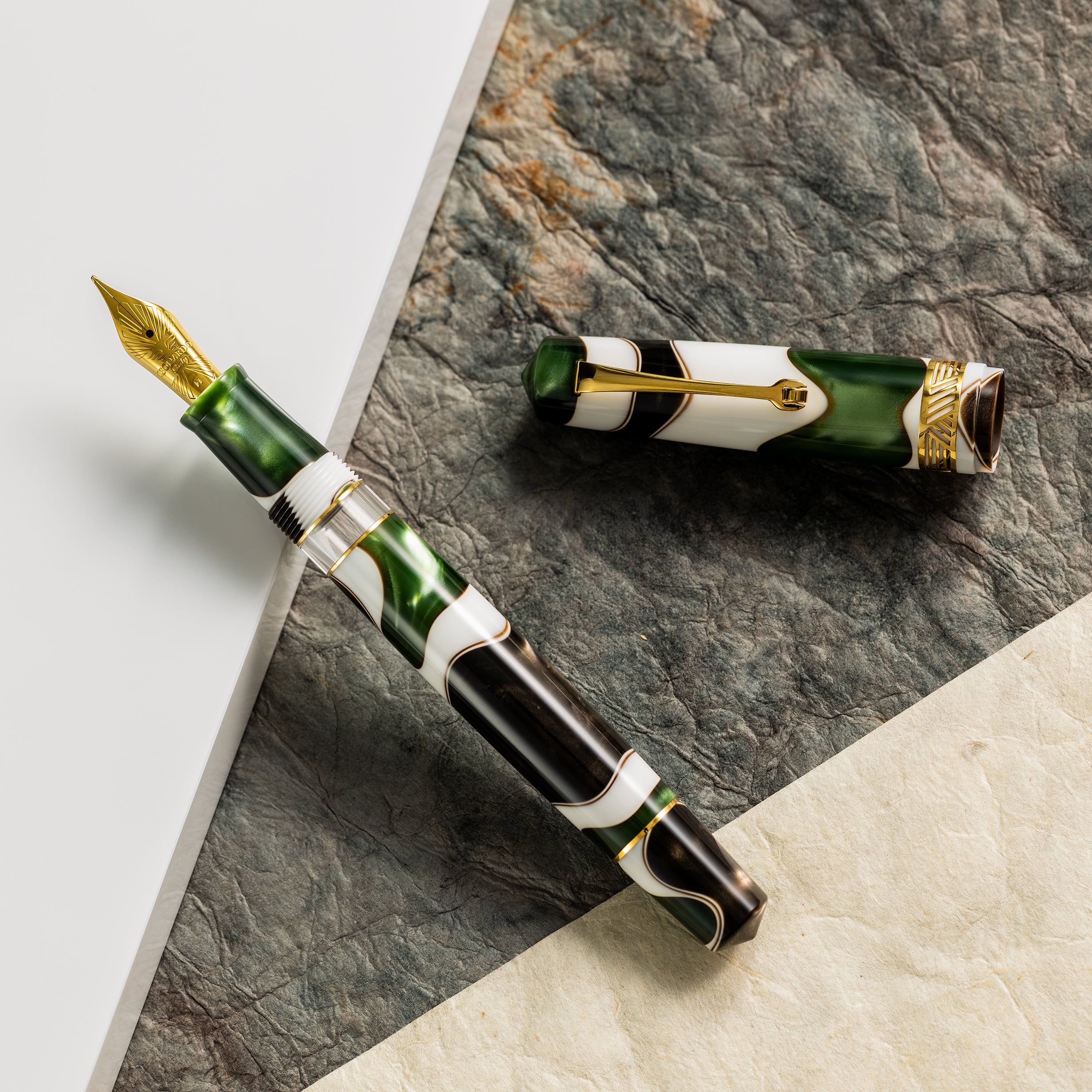 Leonardo Momento Magico Fountain Pen - Foglia - Pen Boutique Ltd
