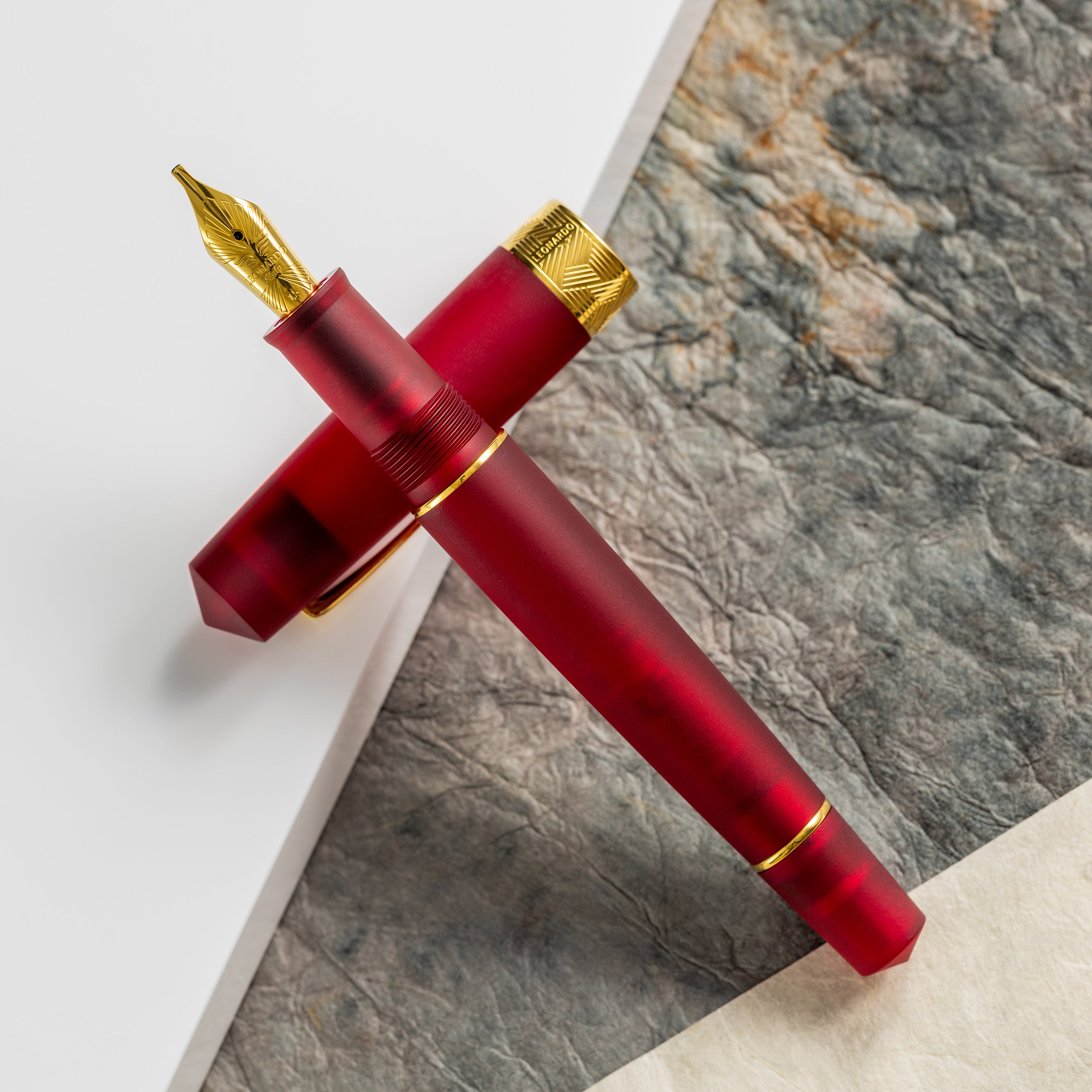 Leonardo Momento Zero Fountain Pen - Pura Frosted Red - Pen Boutique Ltd
