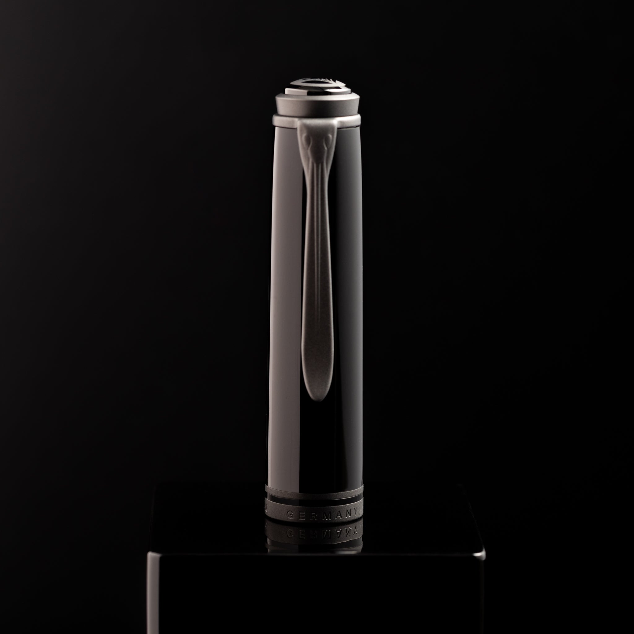 Pelikan Souveran Fountain Pen - M809 Black Matte (Special Edition) - Pen Boutique Ltd
