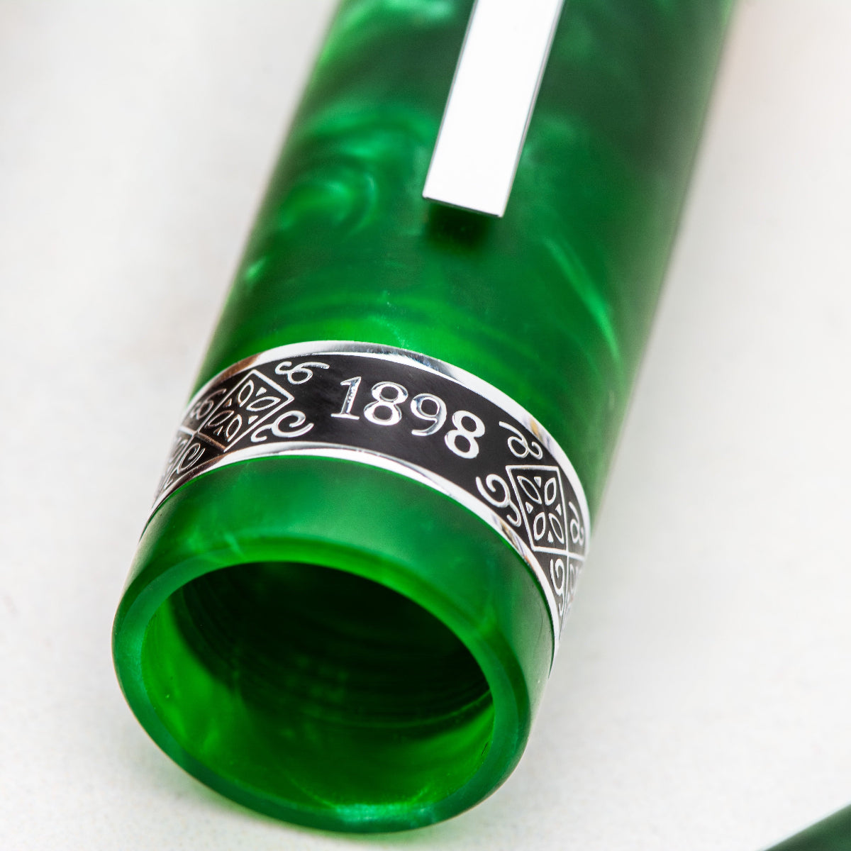 Conklin 1898 Collection Fountain Pen - Spectra Green Fusion - Chrome Trim (Limited Edition)