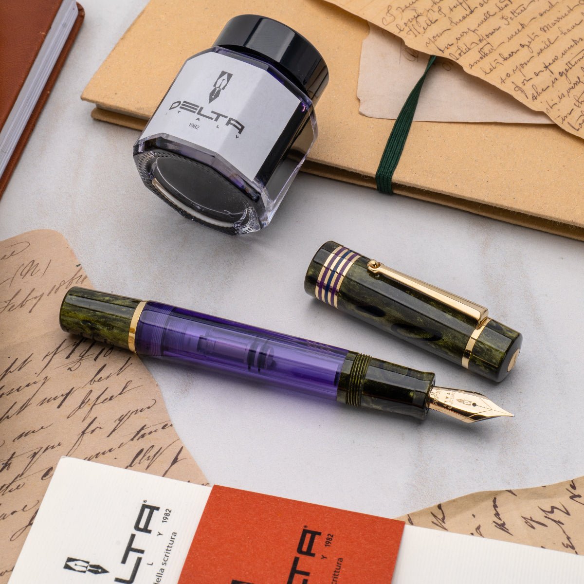 Delta Limited Edition Fountain Pen - Four Rings Misteria - 14K Gold - Pen Boutique Ltd