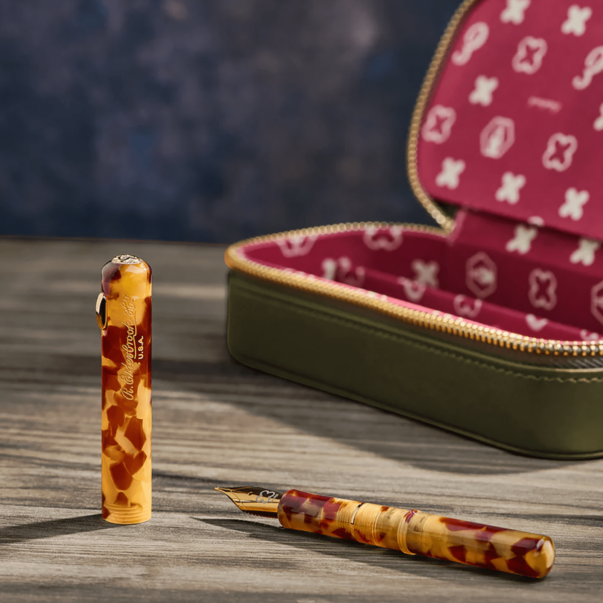 Esterbrook Niblet Fountain Pen - Honeycomb - Gold Trim - Pen Boutique Ltd
