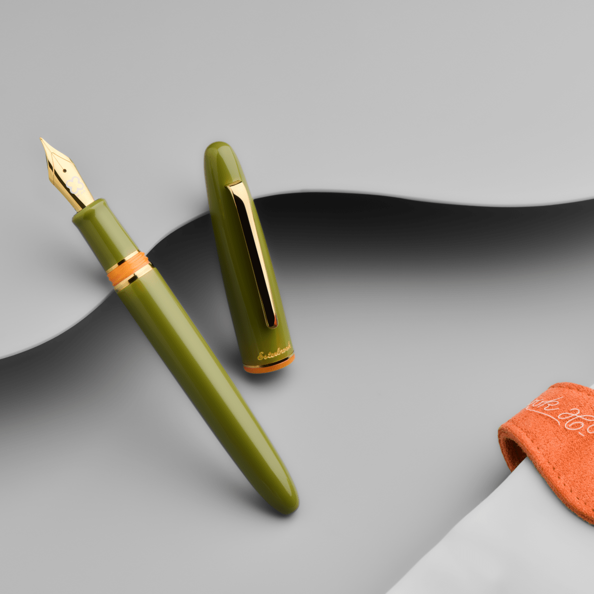 Esterbrook Estie Piston Filler Fountain Pen - Back to the Lands Quirky Leaf - Gold Trim (Seasonal) - Pen Boutique Ltd