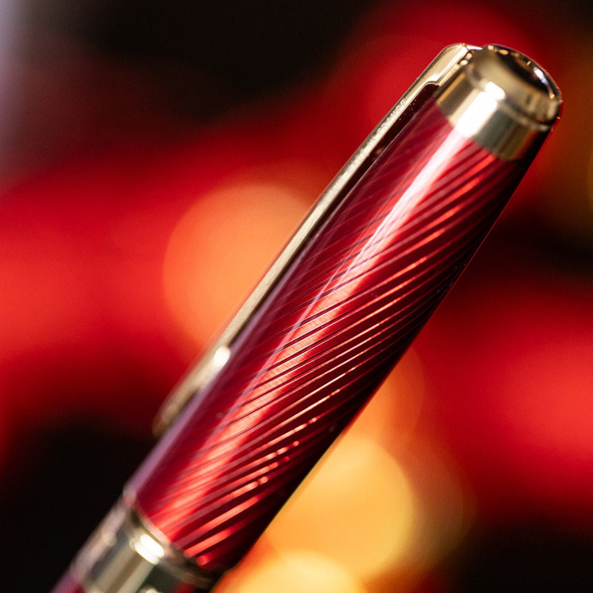 S T Dupont Line D Fountain Pen - Eternity - Mane Guilloche Red - Gold Trim (Large) - Pen Boutique Ltd