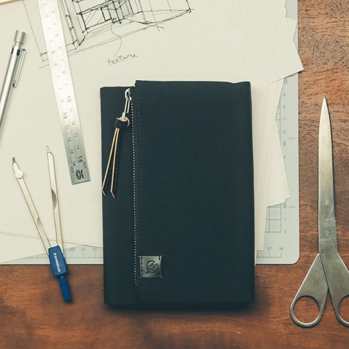 Hobonichi 2027 English Cover - Tragen: Black - A6 - Pen Boutique Ltd