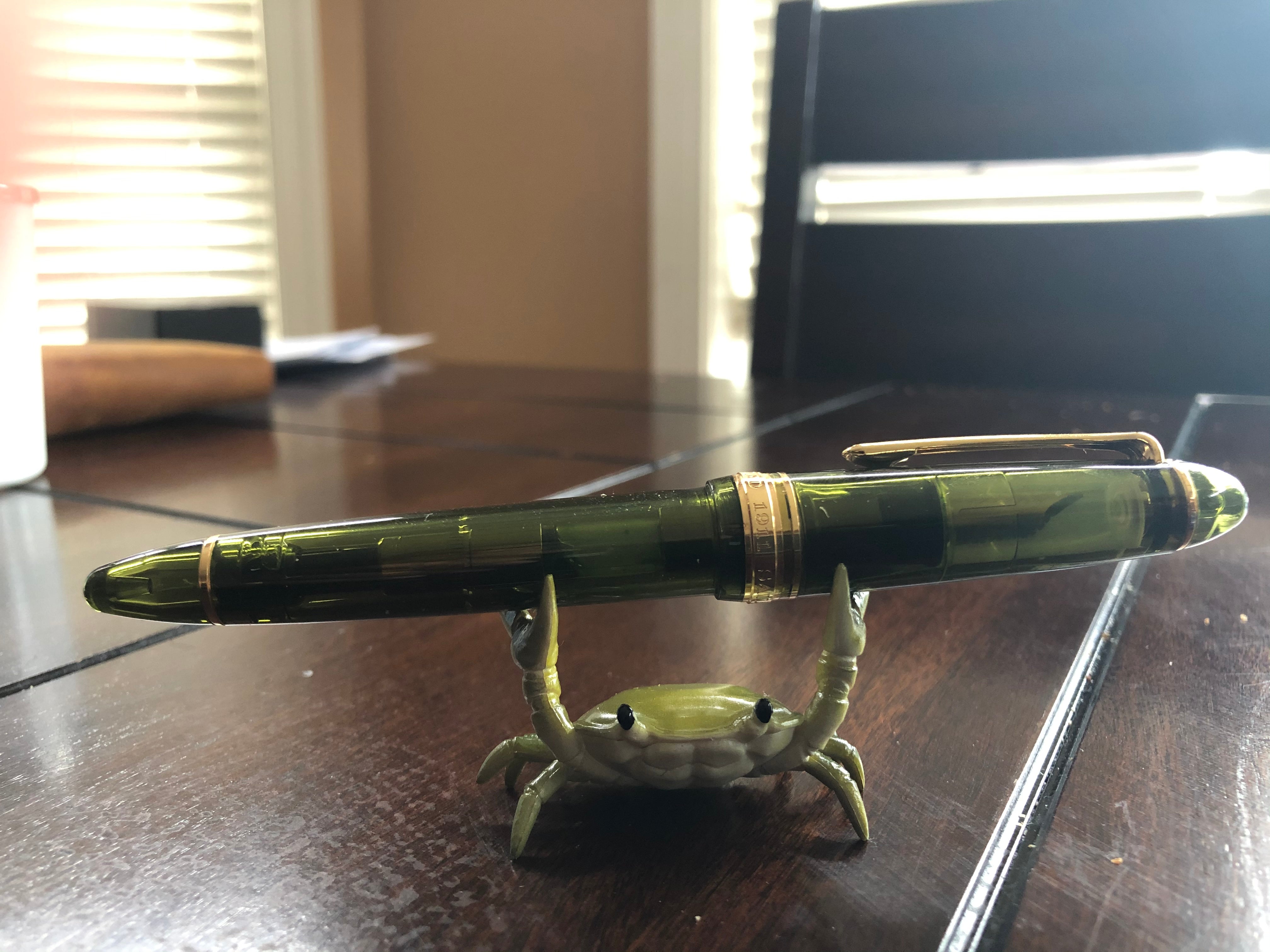 Pen Boutique Crab Pen Holder - Deep Green Matcha - Pen Boutique Ltd