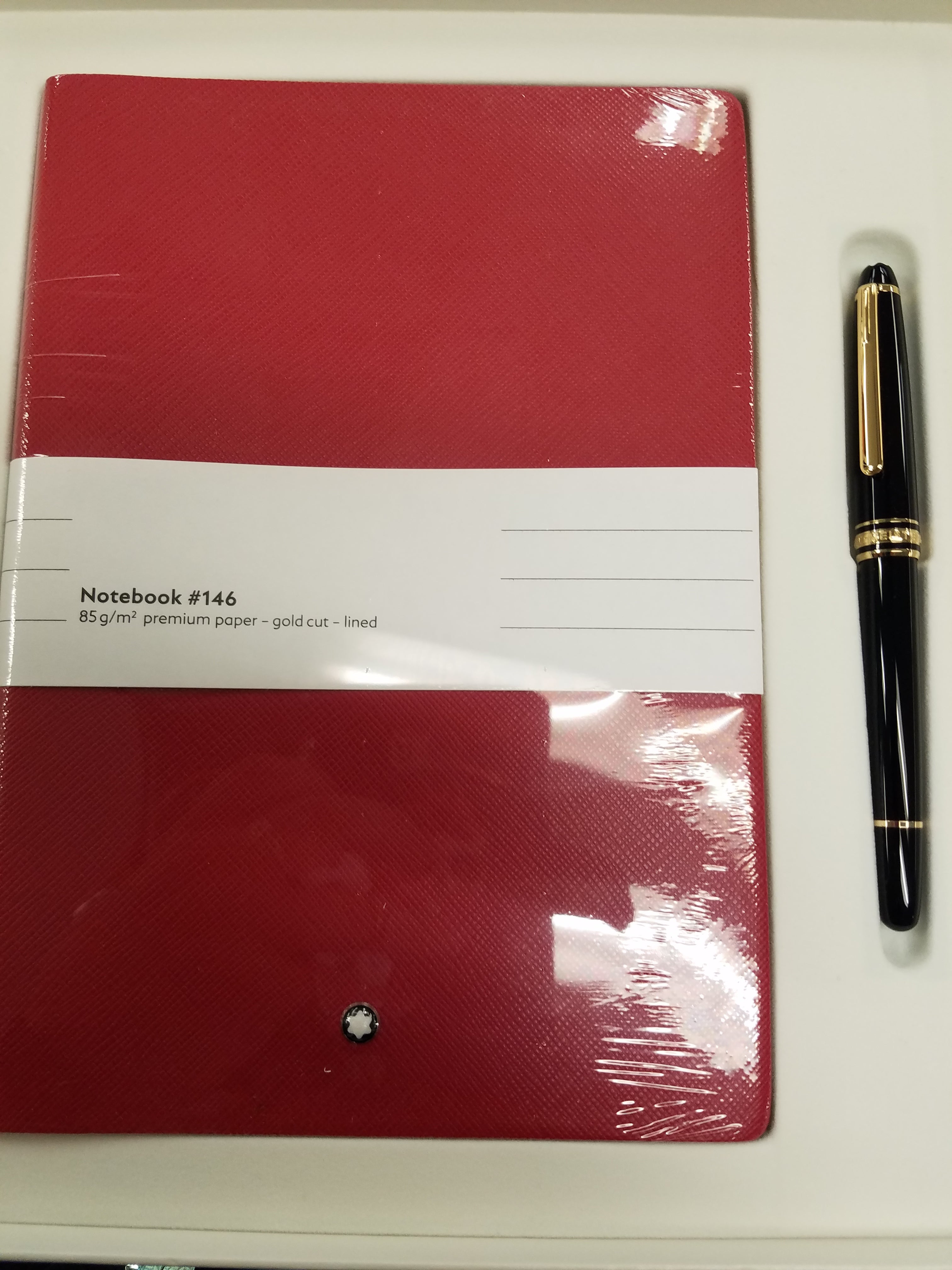 Montblanc Meisterstuck Gift Set (Rollerball 164 gold trim & 146 Notebook) - Pen Boutique Ltd