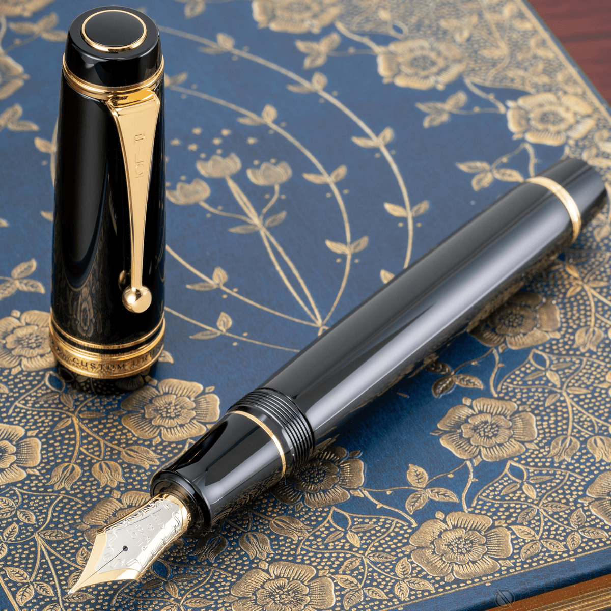 Pilot Custom Urushi Black Fountain Pen - Pen Boutique Ltd