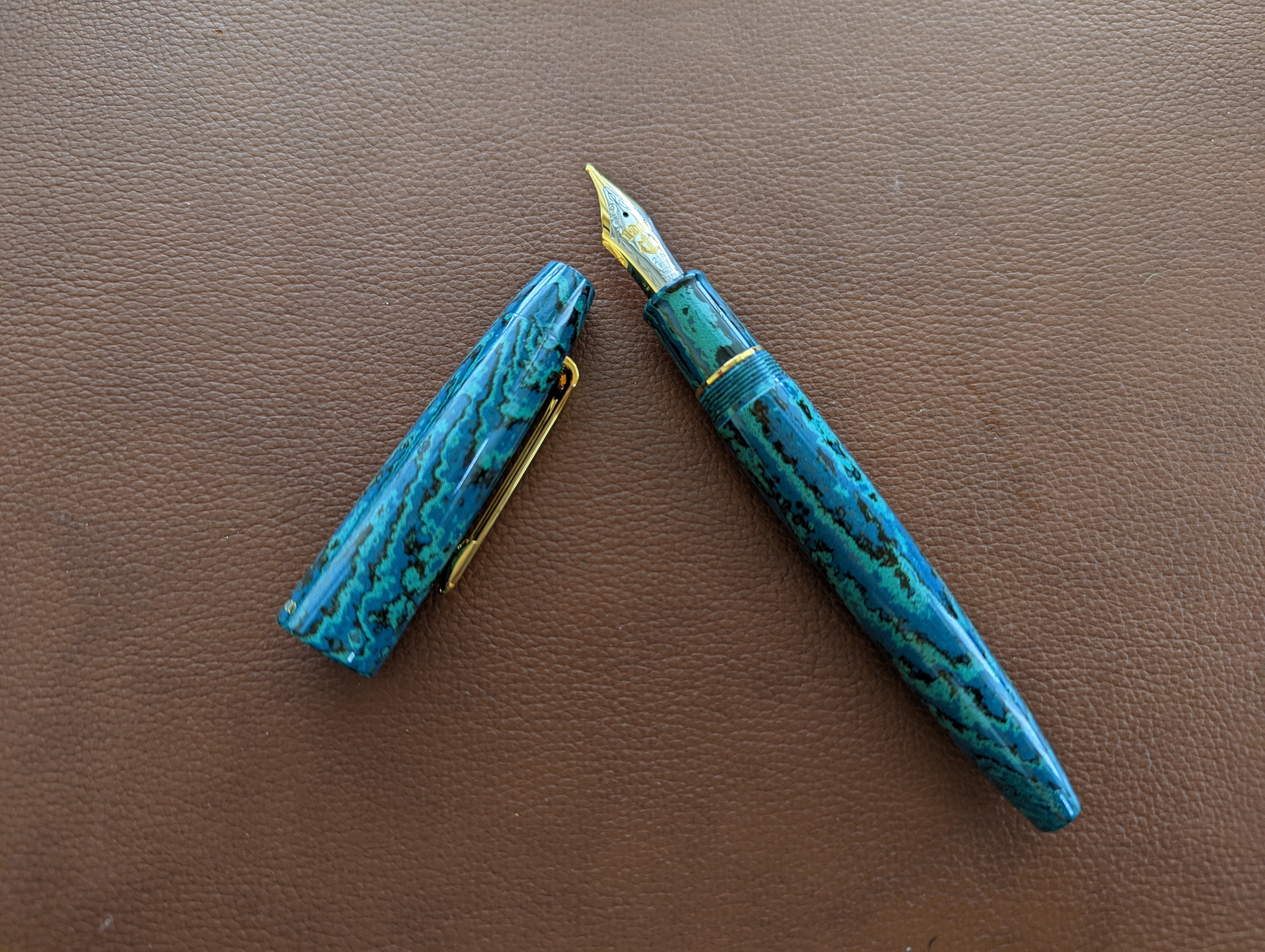 Sailor Fountain Pen - Naginata Togi - Green Echo ( RYOKKYO ) - Gold Trim - Bespoke Dealer Exclusive - Pen Boutique Ltd