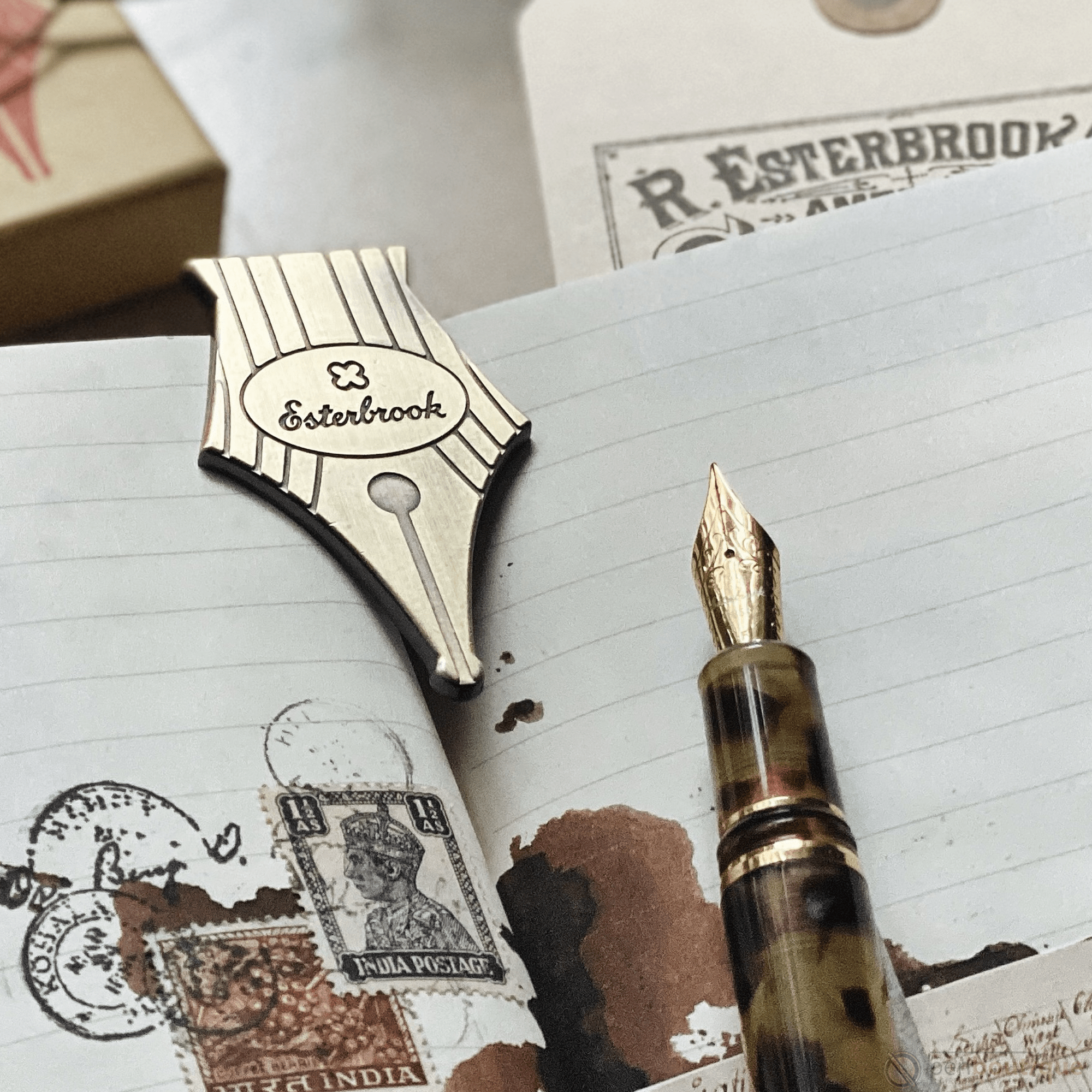 Esterbrook Book Holder - Ester - Pen Boutique Ltd
