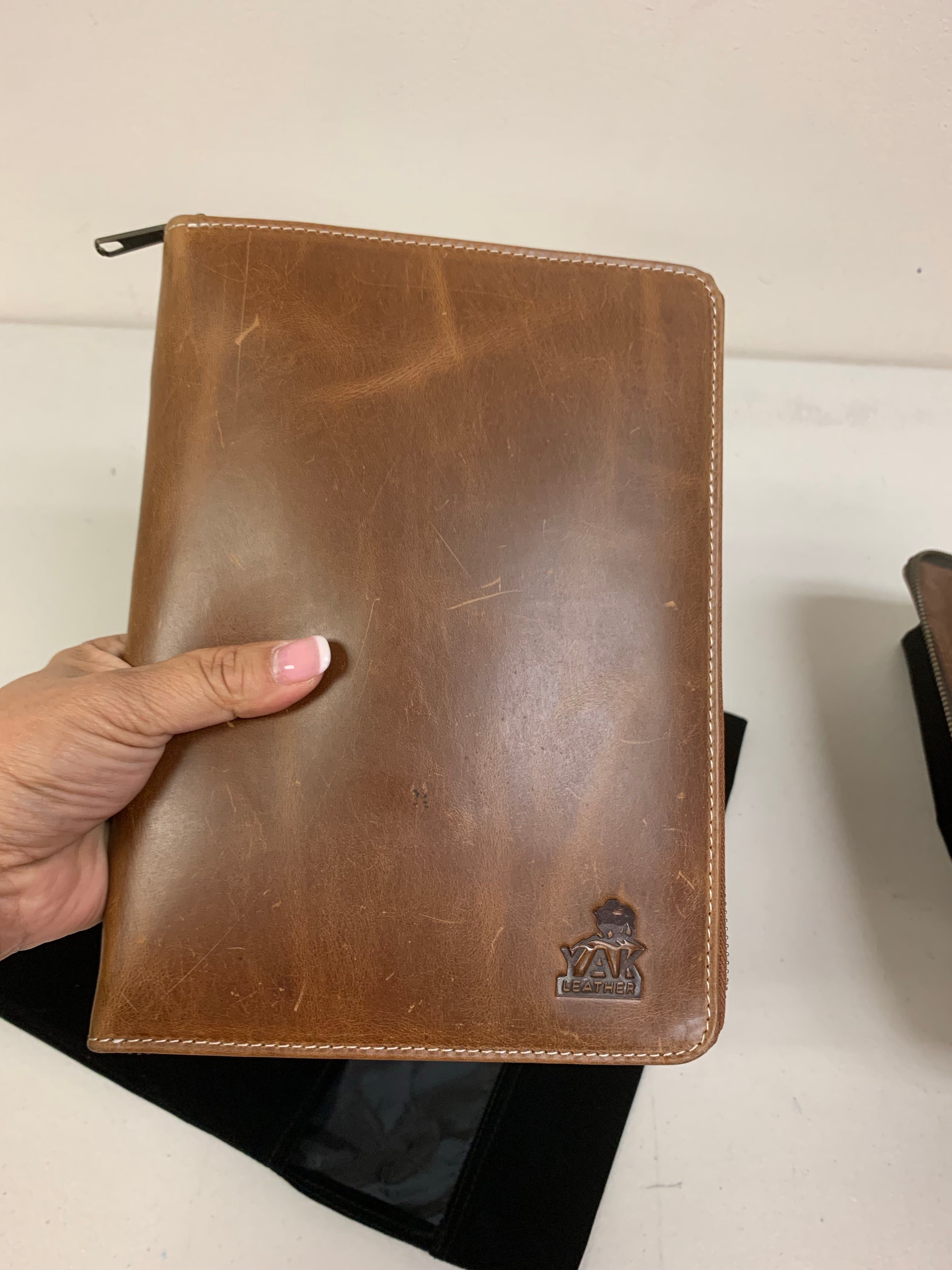 Pen Boutique Yak Leather A5 Zipped Folio - Crazy Horse Chocolate - Pen Boutique Ltd