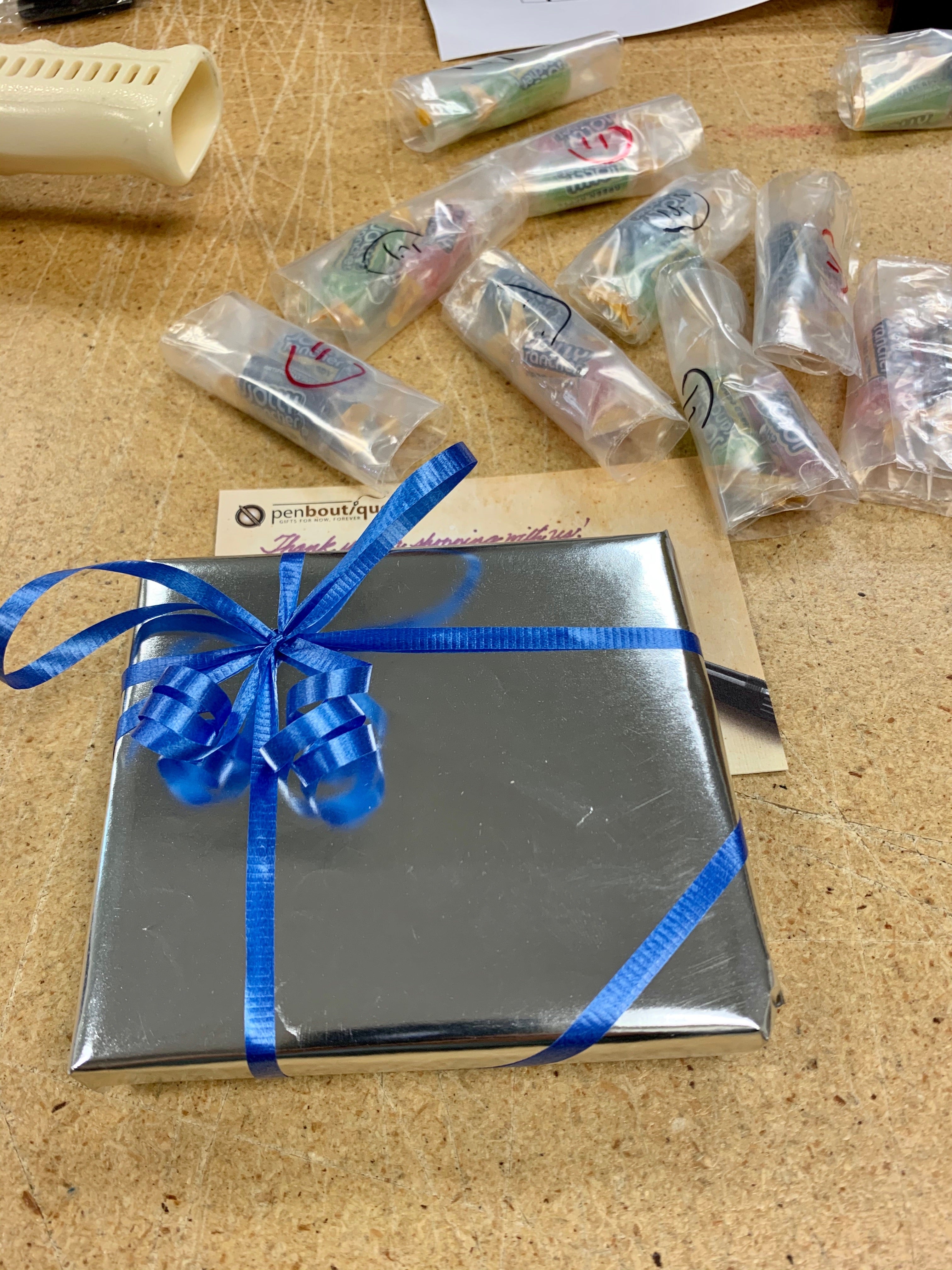 Gift Wrap - Pen Boutique Ltd
