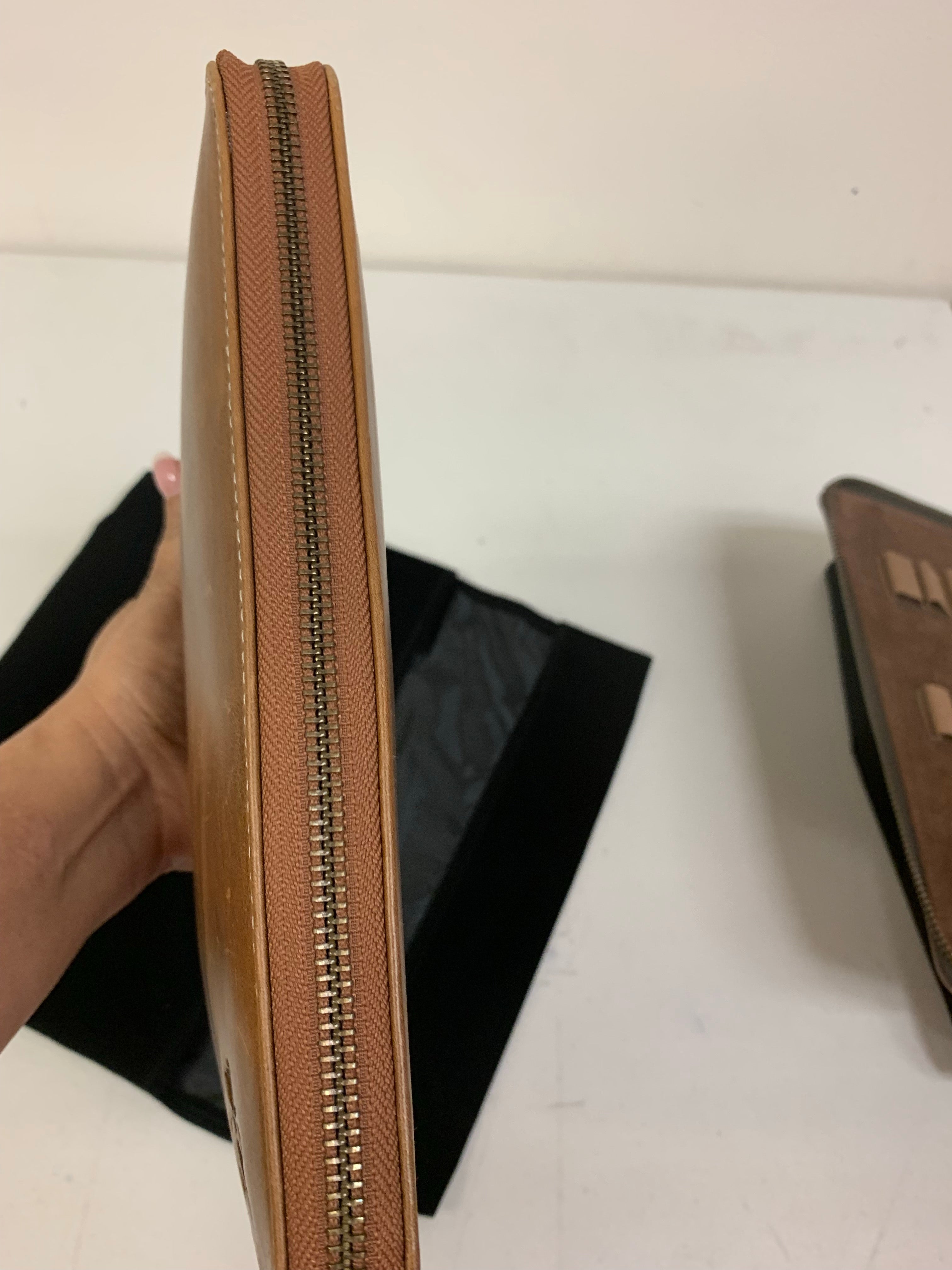 Pen Boutique Yak Leather A5 Zipped Folio - Crazy Horse - Tan - Pen Boutique Ltd
