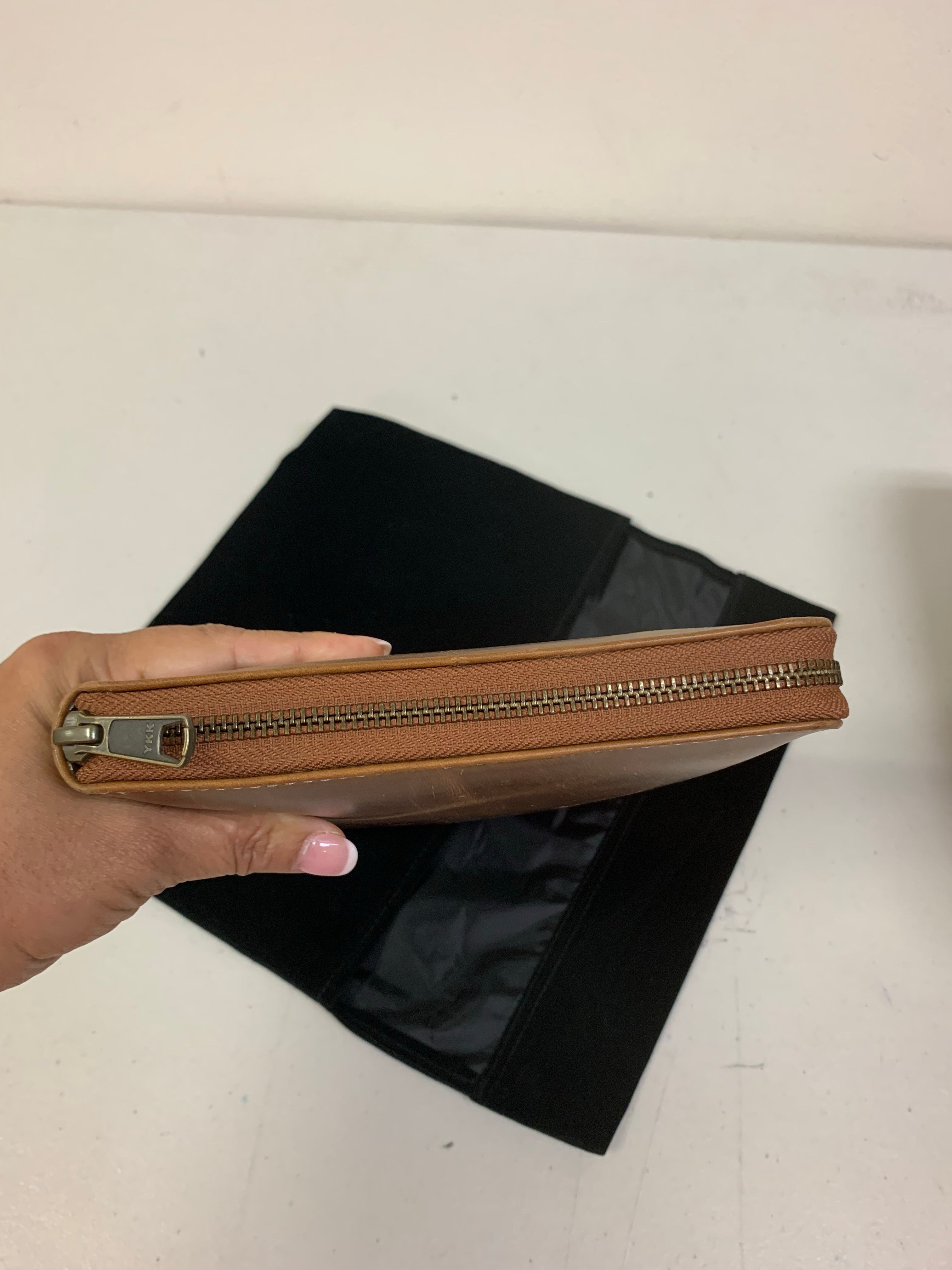 Pen Boutique Yak Leather A5 Zipped Folio - Crazy Horse - Tan - Pen Boutique Ltd