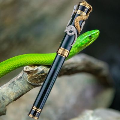 David Oscarson Green Wood Snake - Pen Boutique Ltd 