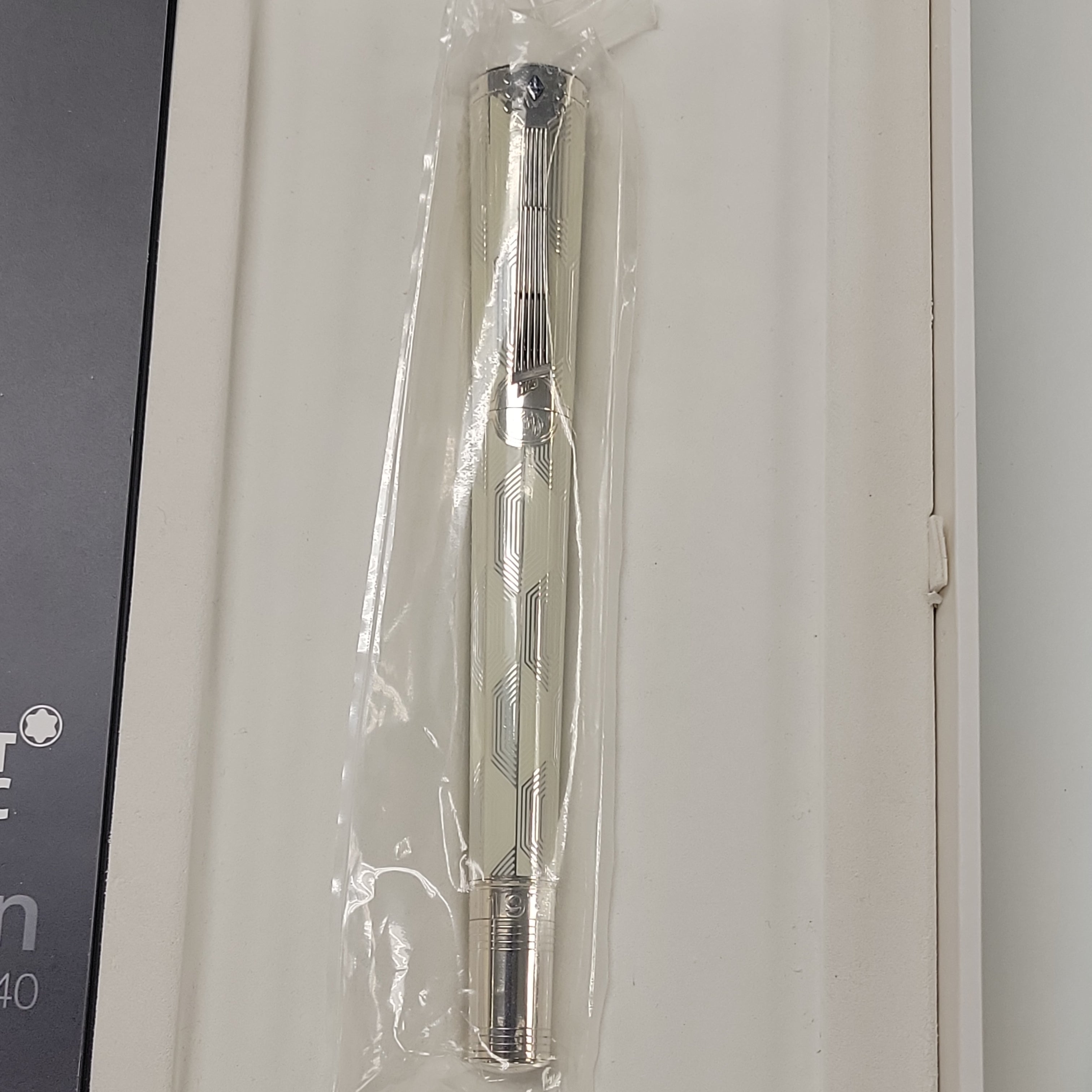 Montblanc Great Characters Fountain Pen - John Lenon (Limited Edition) - Pen Boutique Ltd