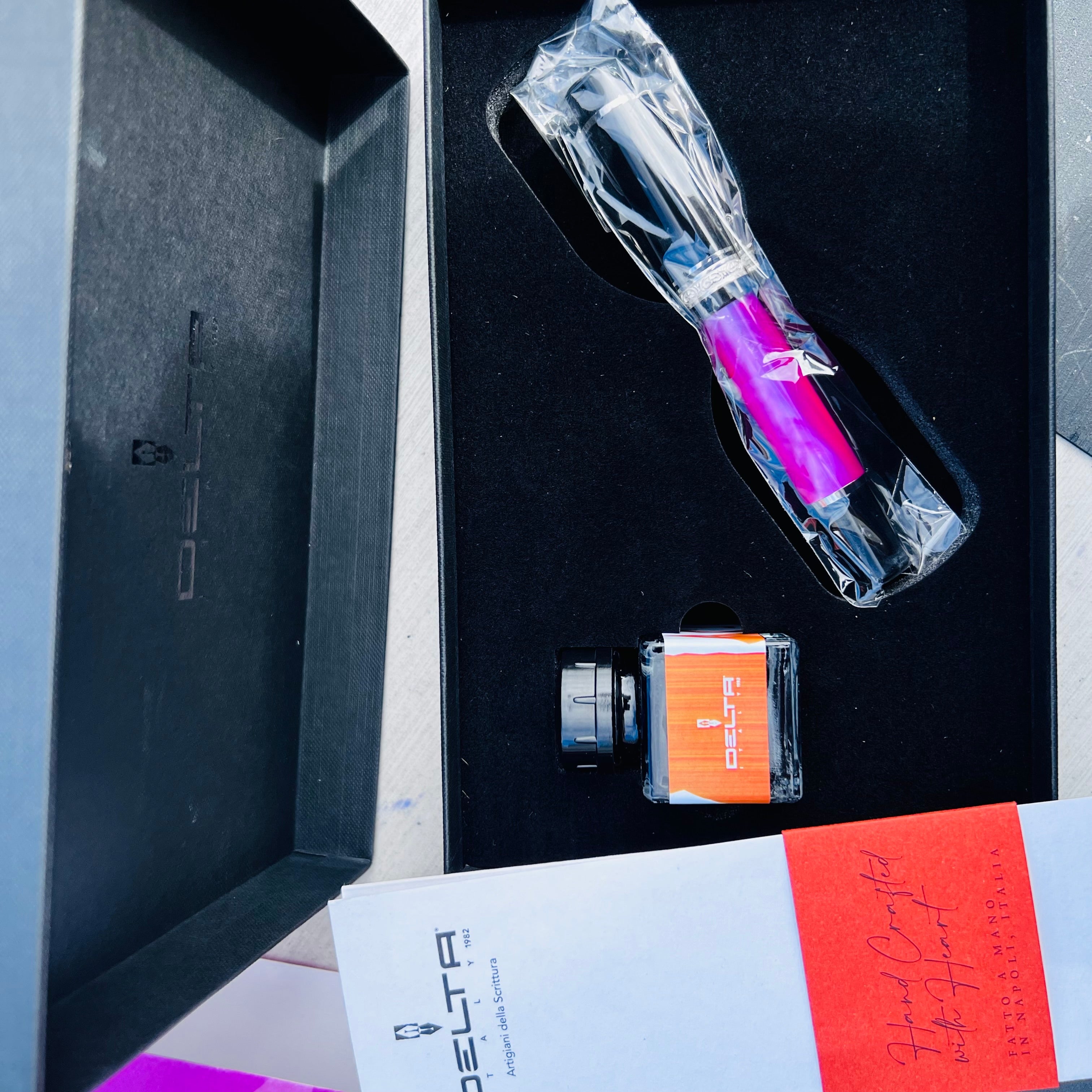 Delta DV Original Rosa Fountain Pen - Black - Pen Boutique Exclusive - Pen Boutique Ltd