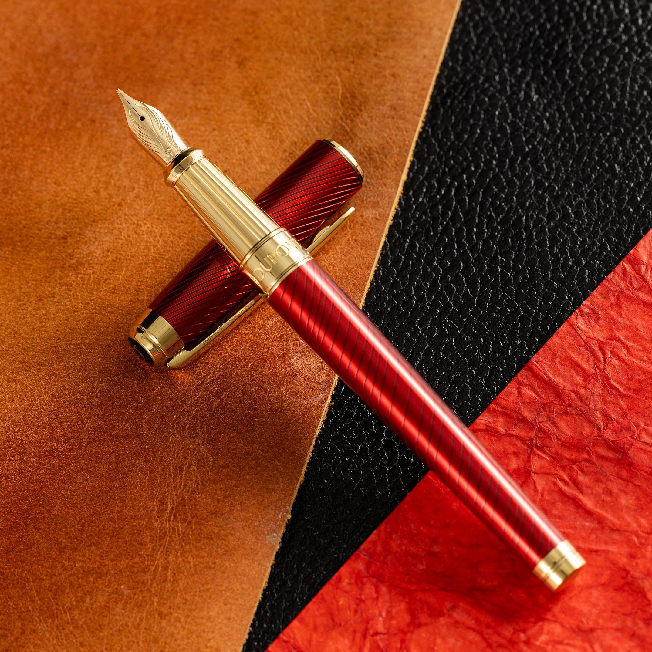 S T Dupont Line D Fountain Pen - Eternity - Mane Guilloche Red - Gold Trim (Large) - Pen Boutique Ltd