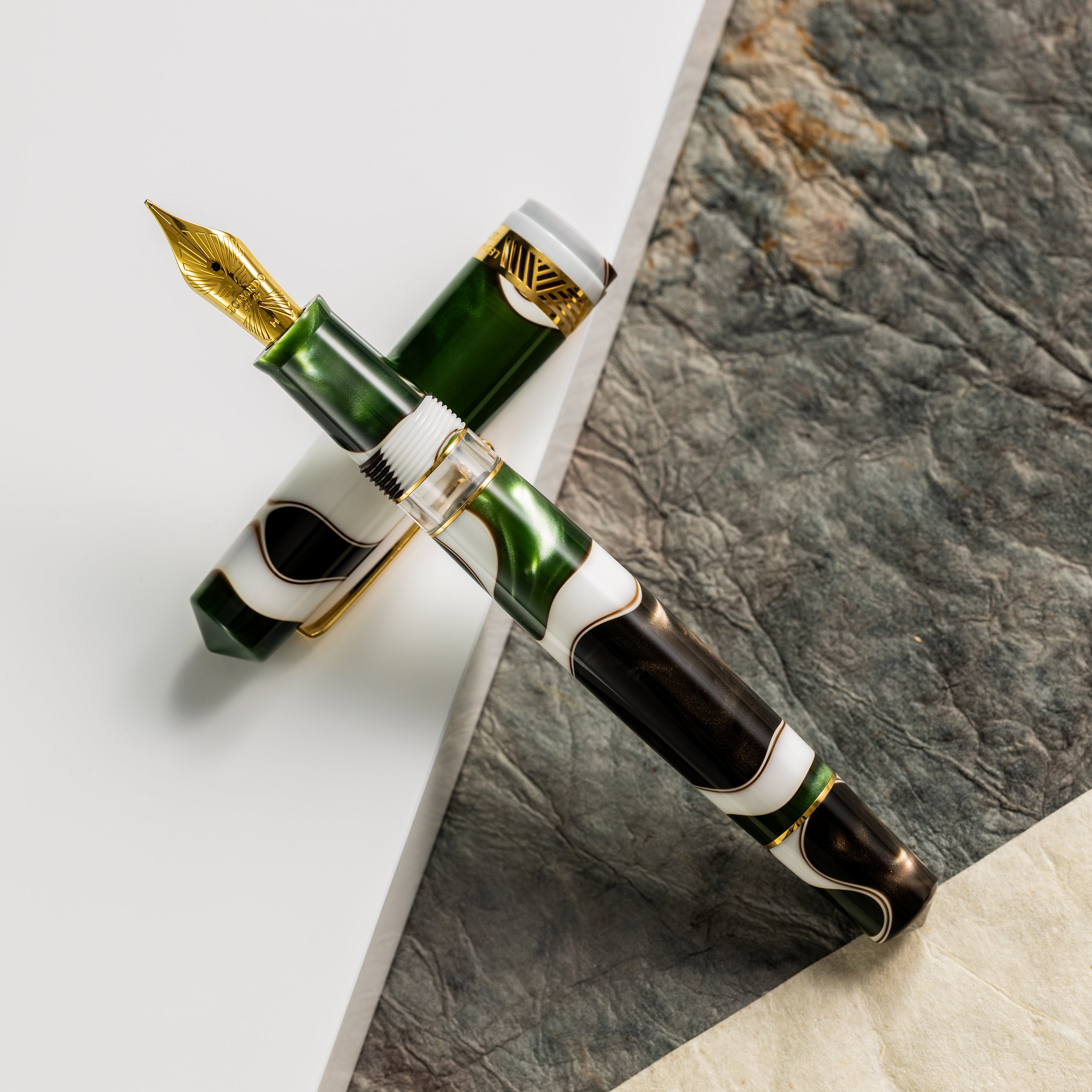Leonardo Momento Magico Fountain Pen - Foglia - Pen Boutique Ltd