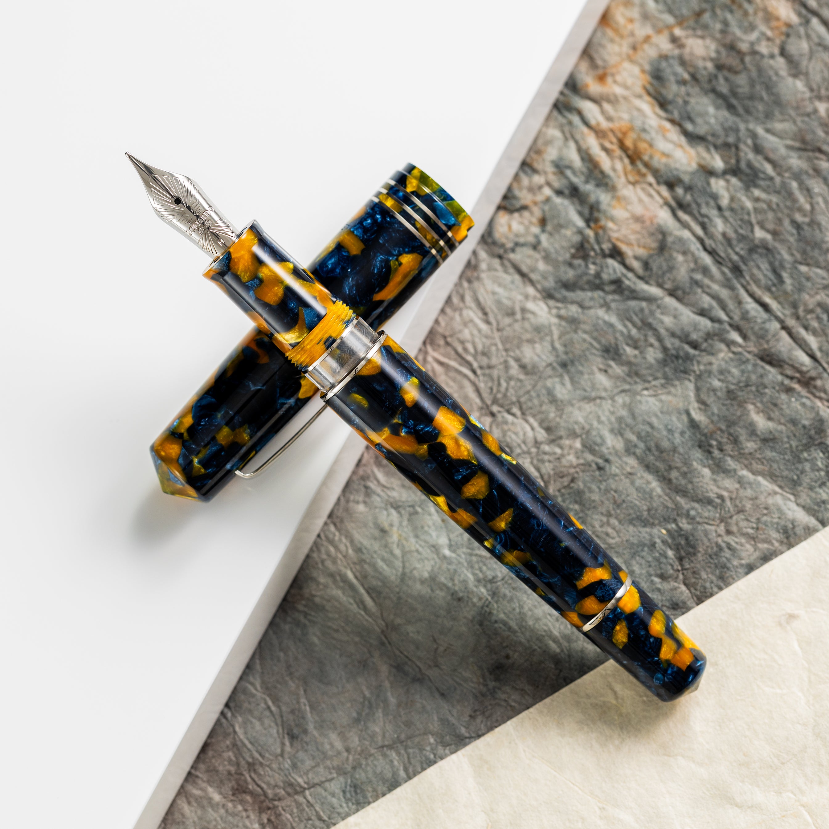 Leonardo Momento Zero Grande 2.0 Fountain Pen - Crepuscolo - Silver Trim - Pen Boutique Ltd
