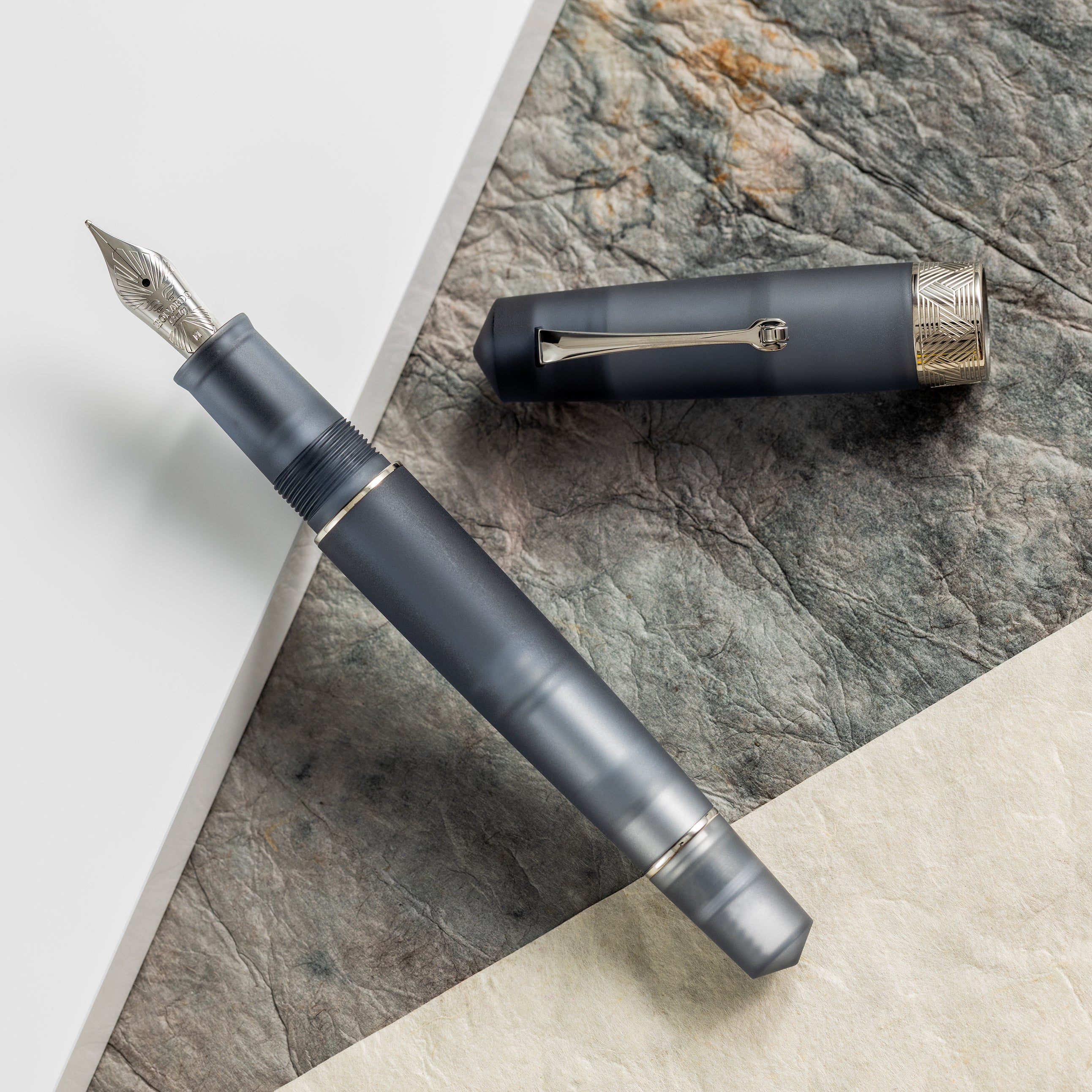 Leonardo Momento Zero Fountain Pen - Pura Frosted Grey - Pen Boutique Ltd