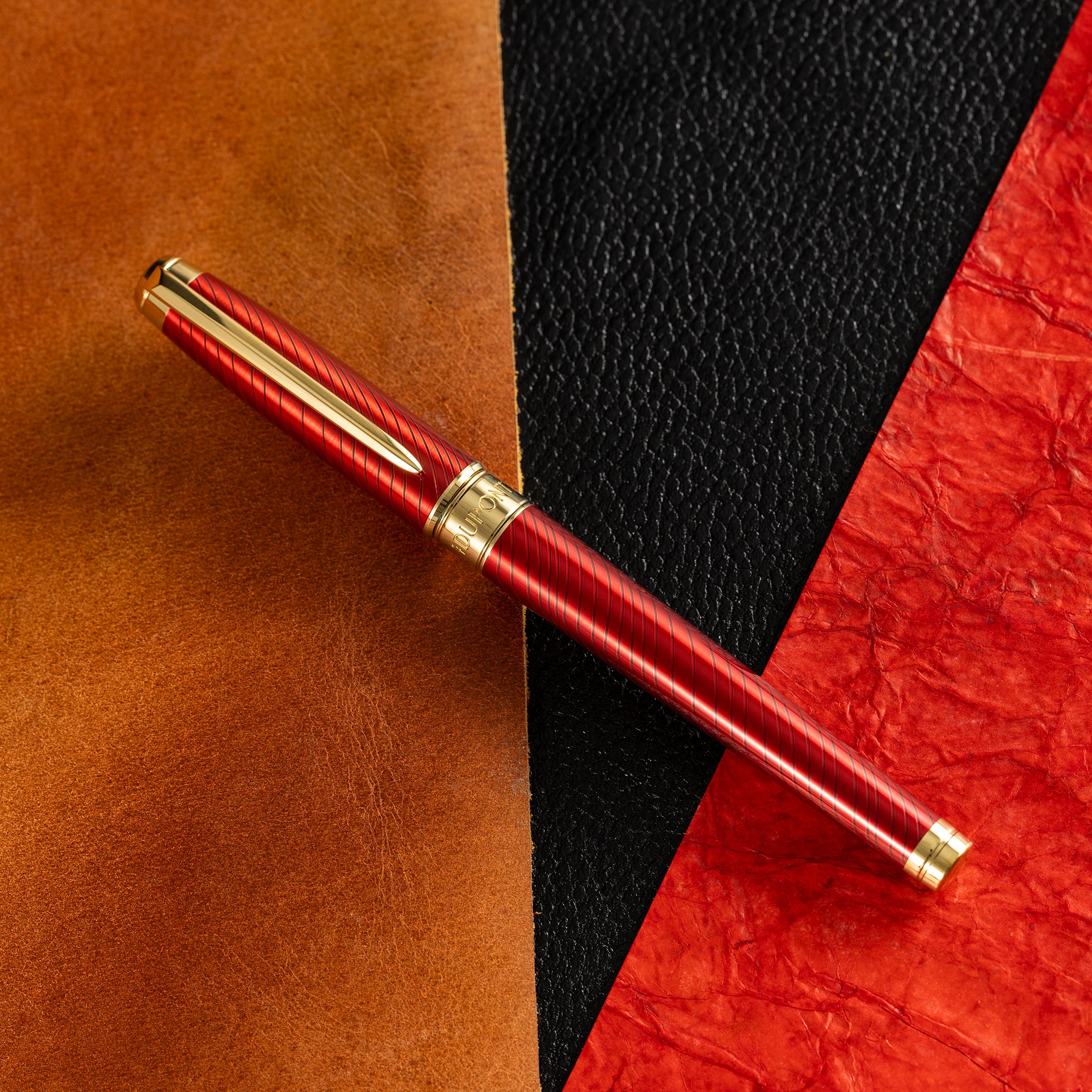 S T Dupont Line D Fountain Pen - Eternity - Mane Guilloche Red - Gold Trim (Large) - Pen Boutique Ltd