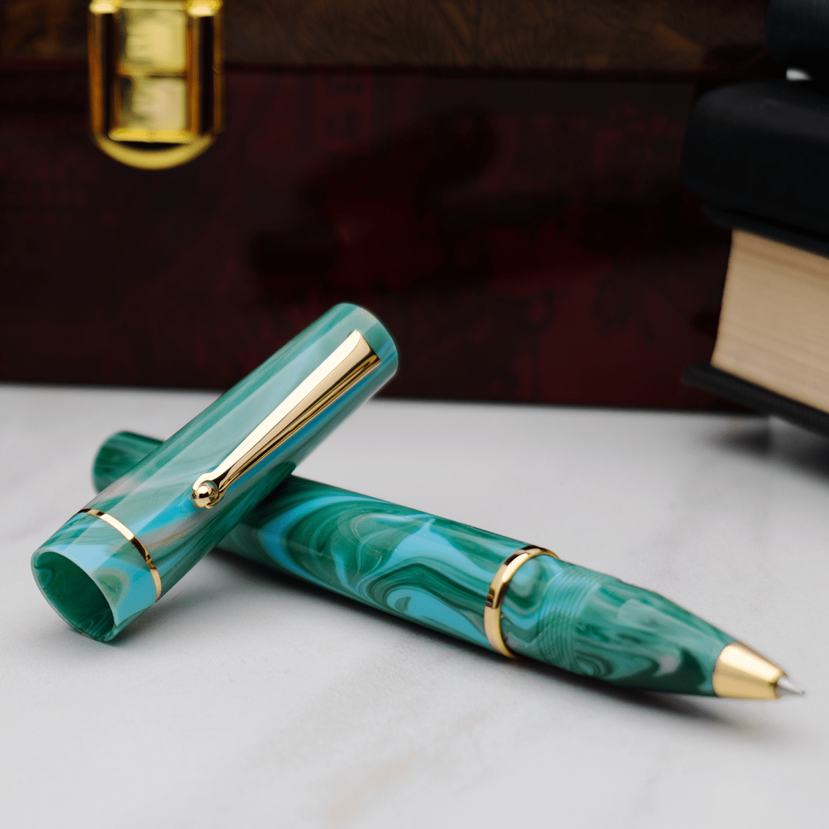 Delta Duna "P" Rollerball Pen - Vortex Green - Gold Trim - Pen Boutique Ltd