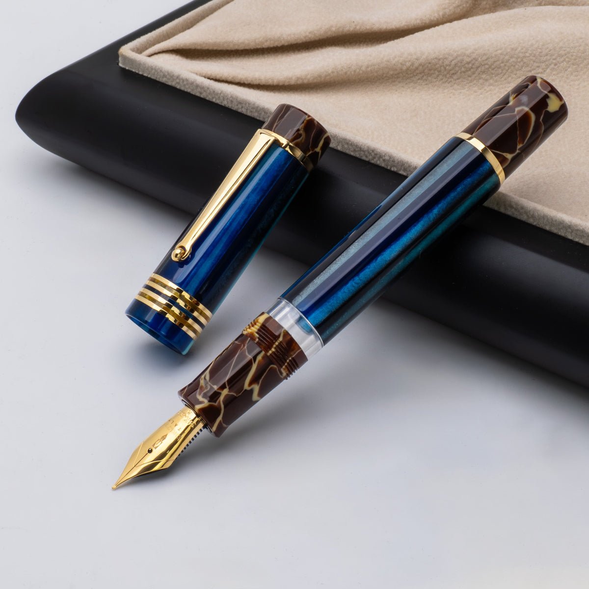Delta Limited Edition Fountain Pen - Four Rings Lake Como - Pen Boutique Ltd