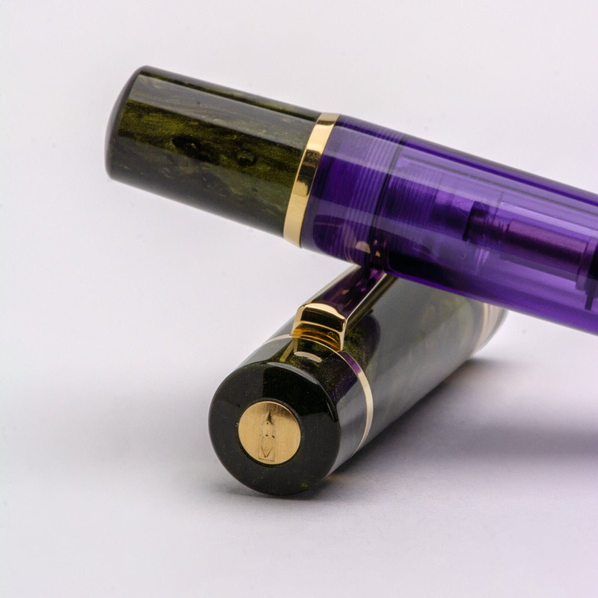 Delta Limited Edition Fountain Pen - Four Rings Misteria - 14K Gold - Pen Boutique Ltd