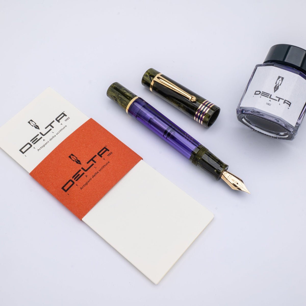 Delta Limited Edition Fountain Pen - Four Rings Misteria - 14K Gold - Pen Boutique Ltd