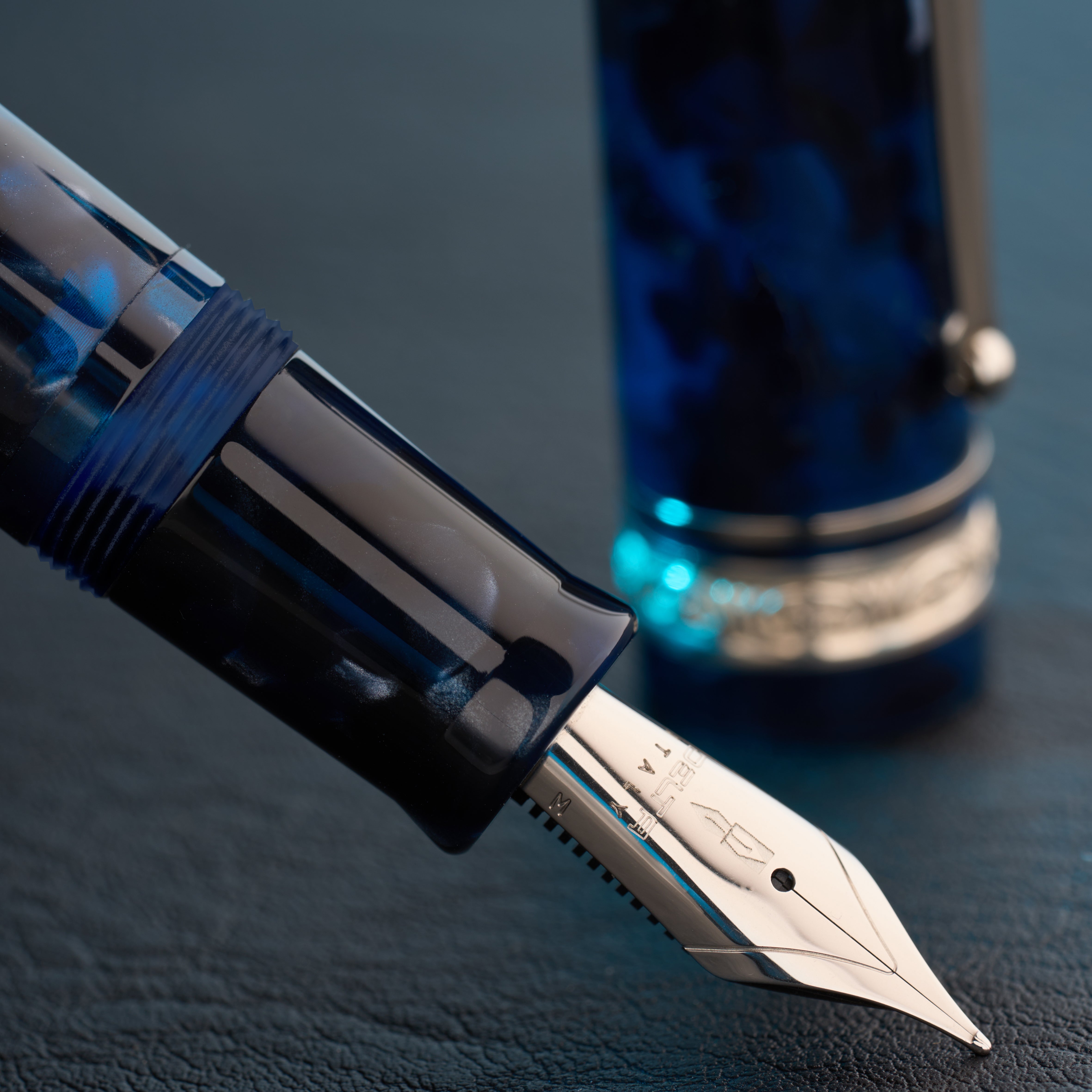 Delta Reservoir 2.0 Fountain Pen - Blue/Grey Mother of Pearl - Pen Boutique Ltd