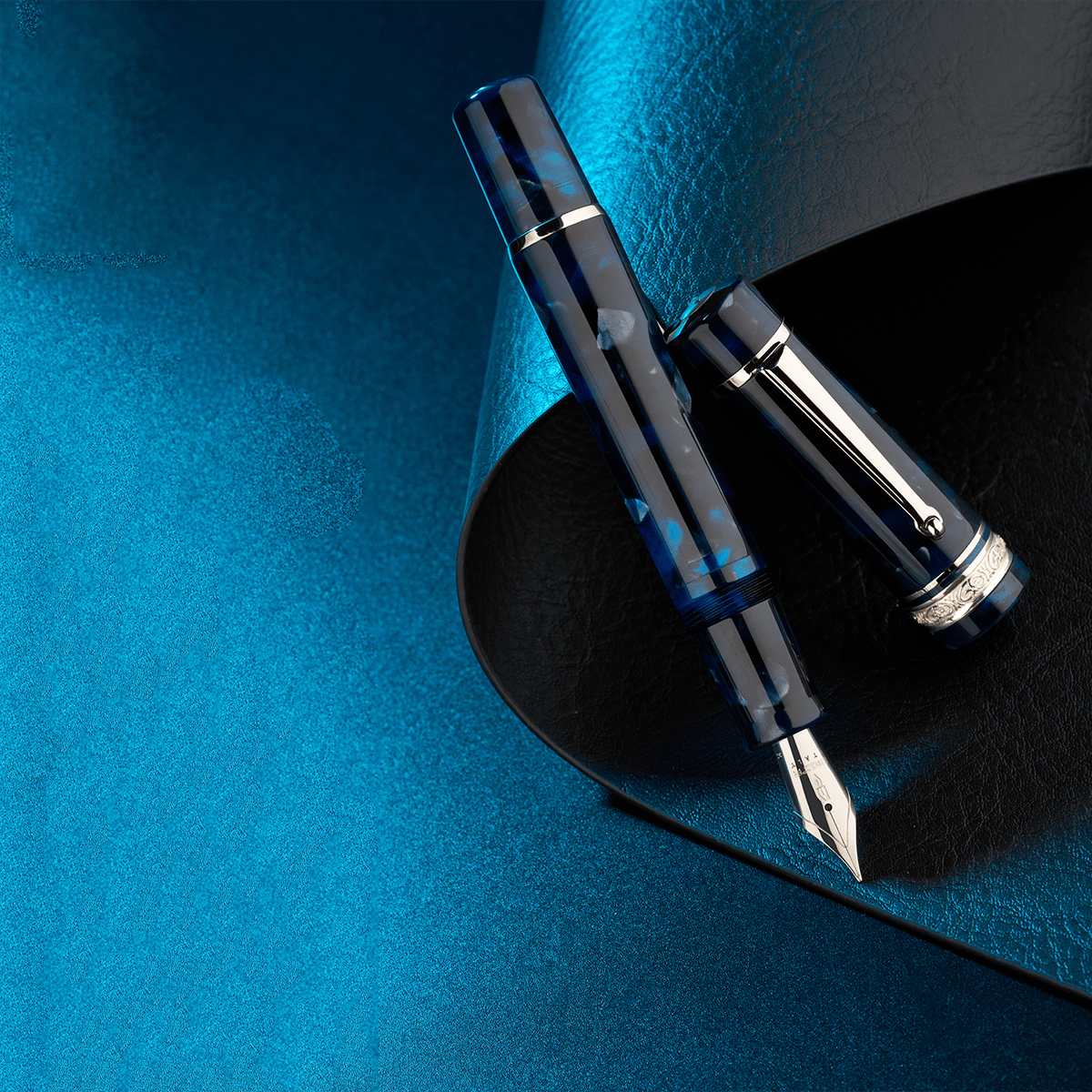 Delta Reservoir 2.0 Fountain Pen - Blue/Grey Mother of Pearl - Pen Boutique Ltd