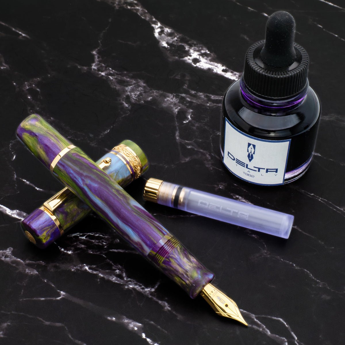 Delta Reservoir 2.0 Fountain Pen - Wisteria Walk - Yellow Gold Trim (Limited Edition) - Pen Boutique Ltd