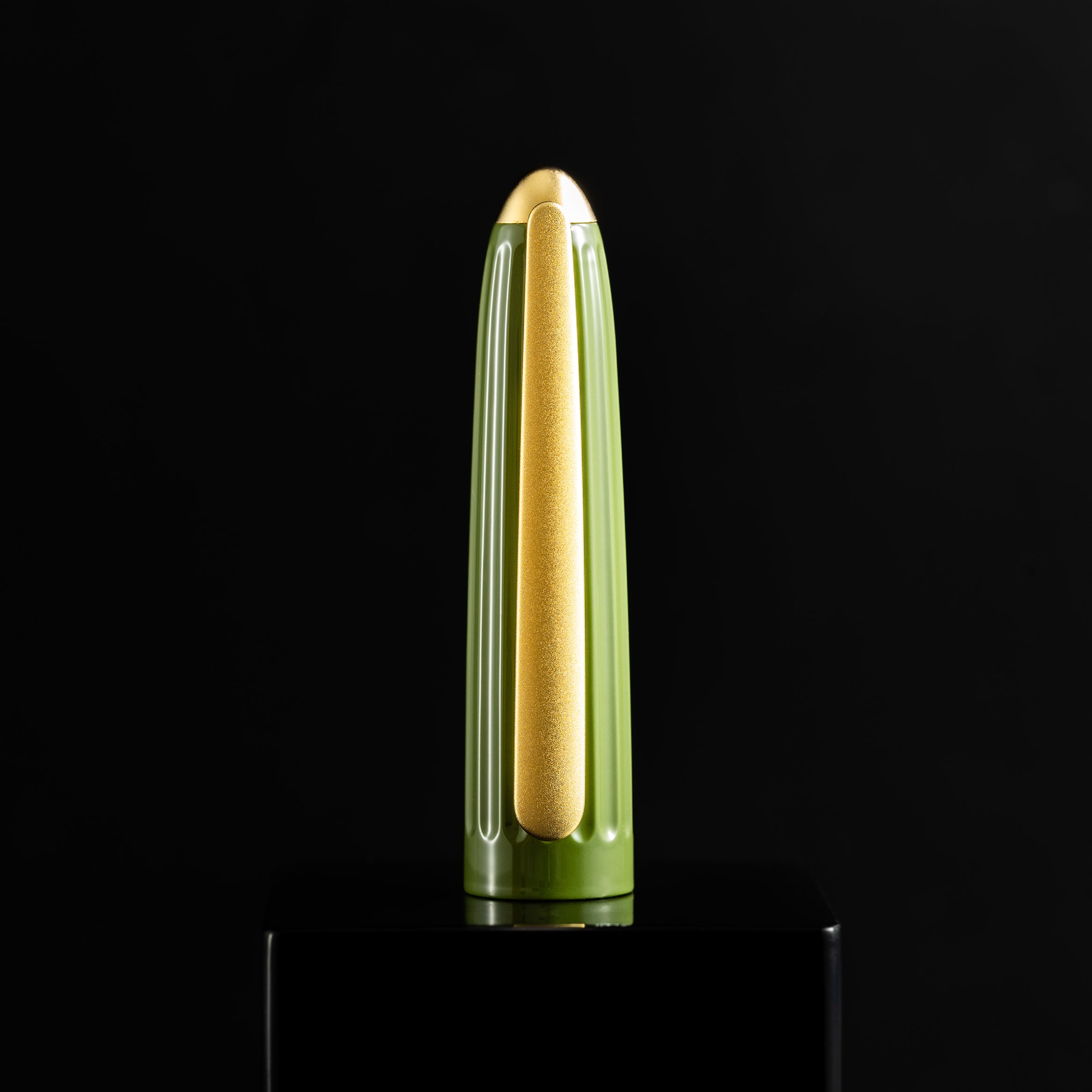 Diplomat Aero Fountain Pen - Olive Drab (Pen Boutique Exclusive) - Pen Boutique Ltd