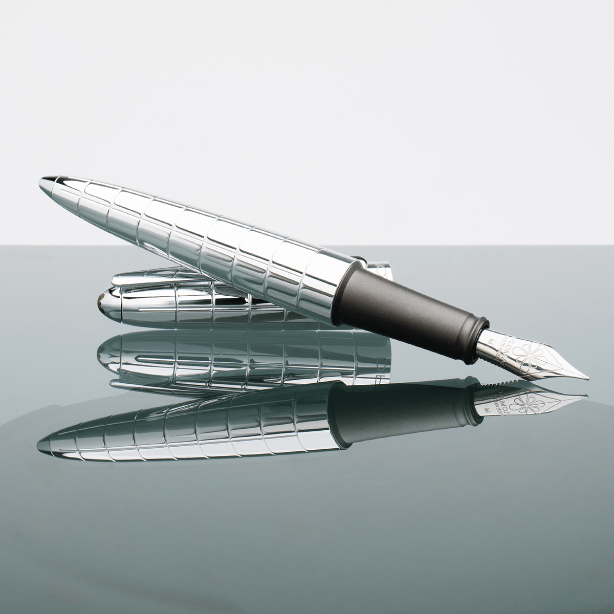 Diplomat Aero Fountain Pen - Rhomb - Pen Boutique Ltd