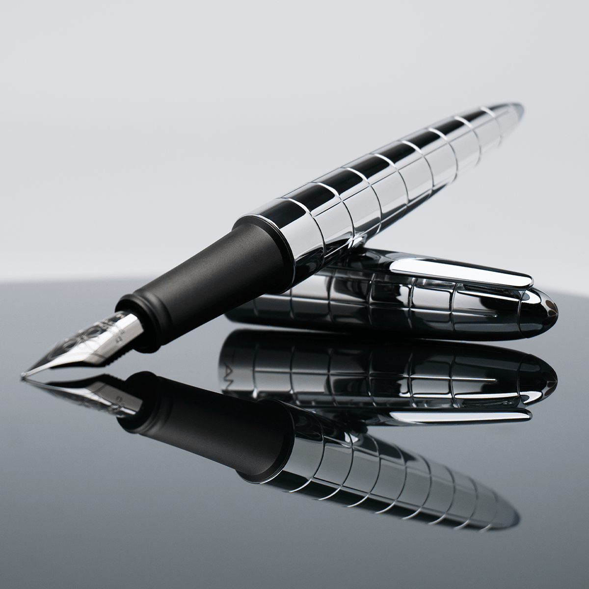 Diplomat Aero Fountain Pen - Rhomb - Pen Boutique Ltd