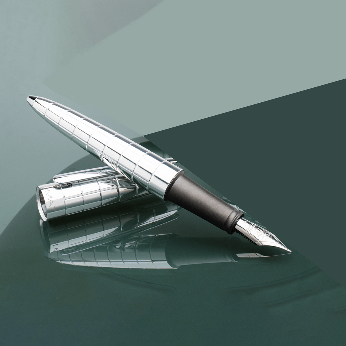 Diplomat Aero Fountain Pen - Rhomb - Pen Boutique Ltd