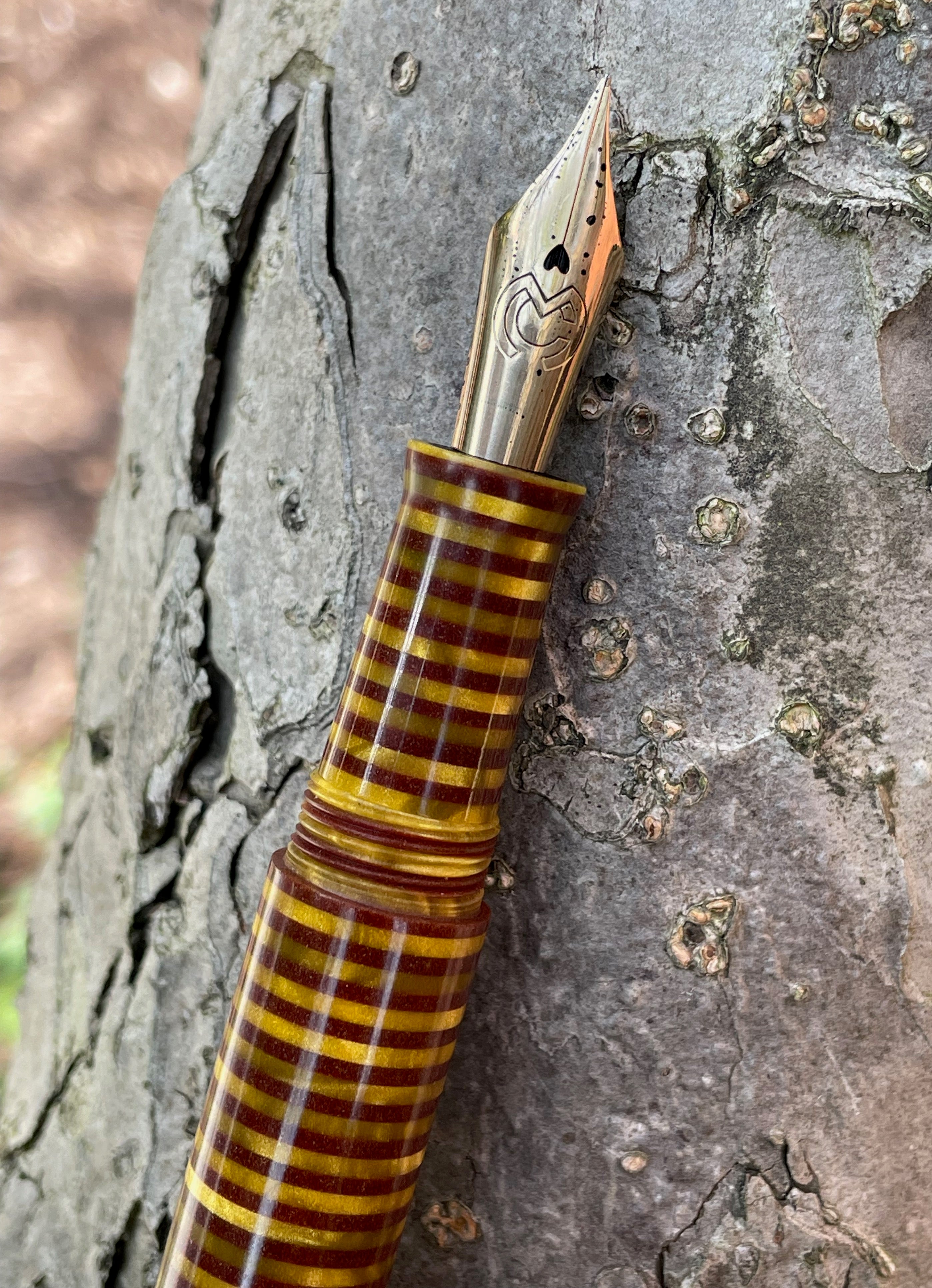 Magna Carta Mag 600 True Flex Fountain Pen - Bumblebee 14k gold nib - Pen Boutique Exclusive ( w/Free Yak Leather Pen Case) - Pen Boutique Ltd