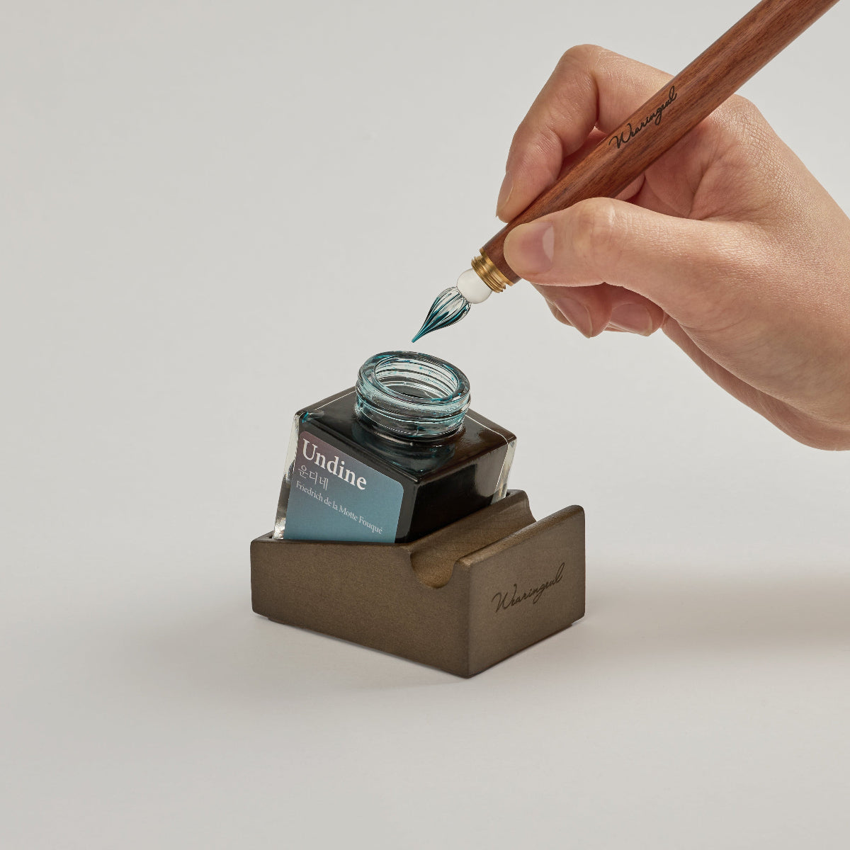 Wearingeul Roof Pen Rest (House of Ink)