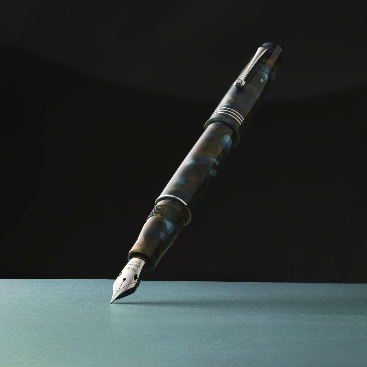 Leonardo Momento Zero Fountain Pen - Pausilya - Silver Trim - Pen Boutique Ltd