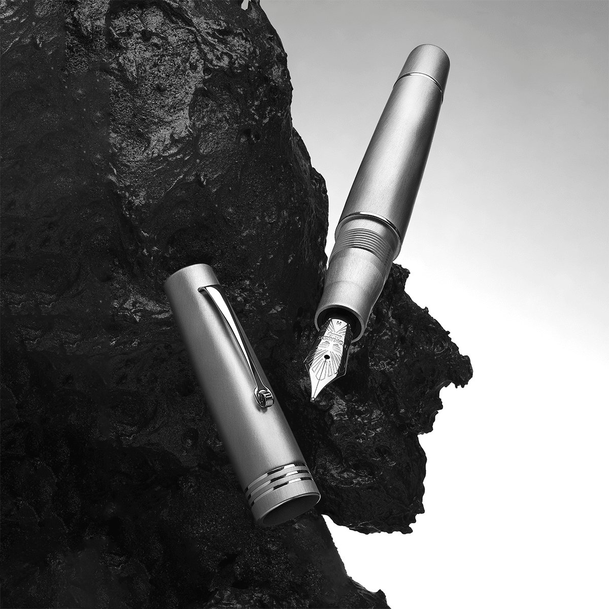 Leonardo Momento Zero Fountain Pen - Alumina - Aluminium Trim (Limited Edition) - Pen Boutique Ltd