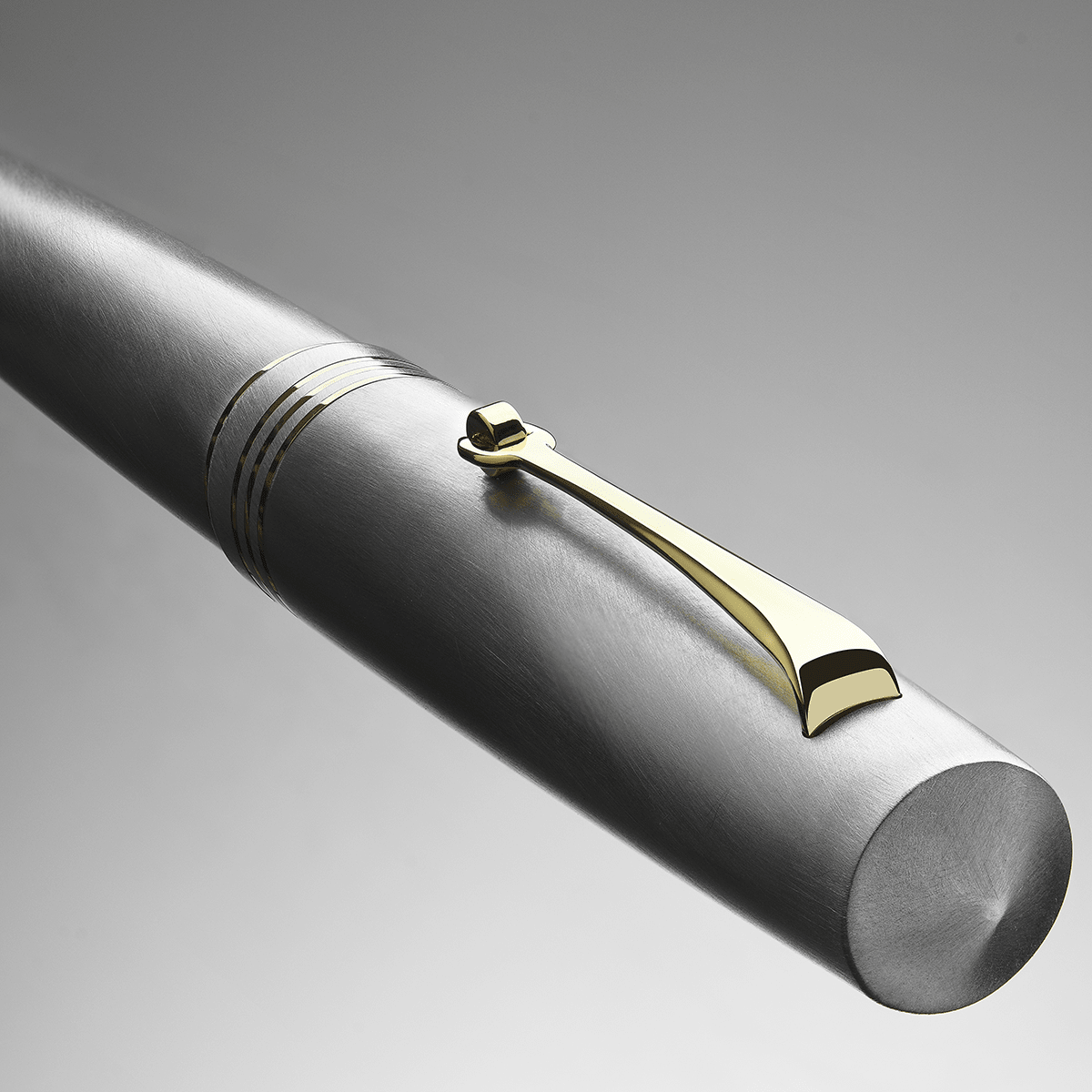 Leonardo Momento Zero Fountain Pen - Alumina - Gold Trim (Limited Edition) - Pen Boutique Ltd
