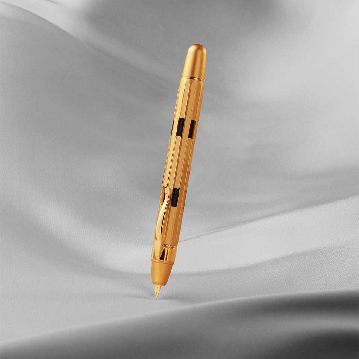 Nahvalur Eclipse Fountain Pen - Pure Gold - Pen Boutique Ltd