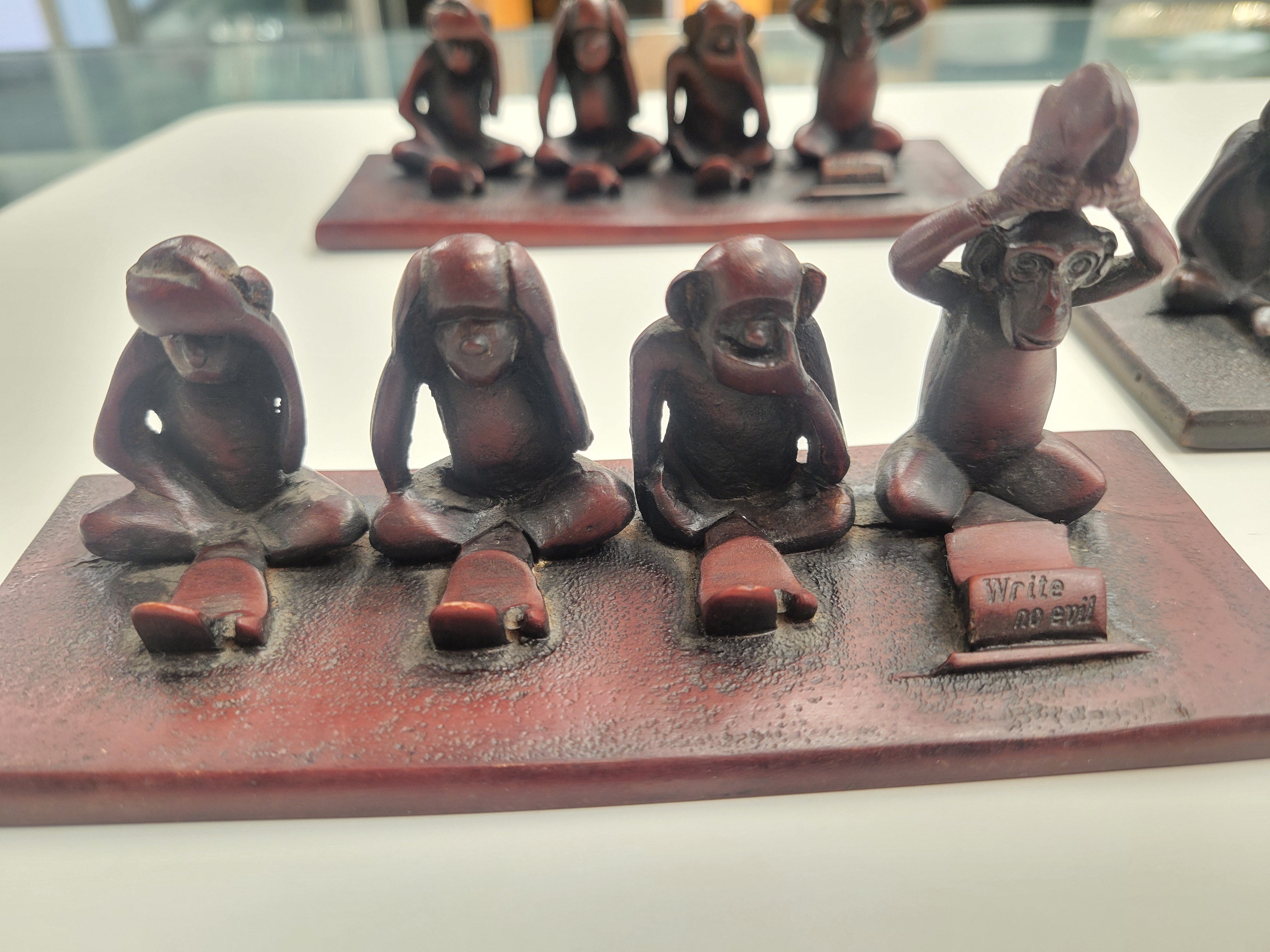 Pen Boutique Four Wise Monkeys Pen Stand - Pen Boutique Ltd