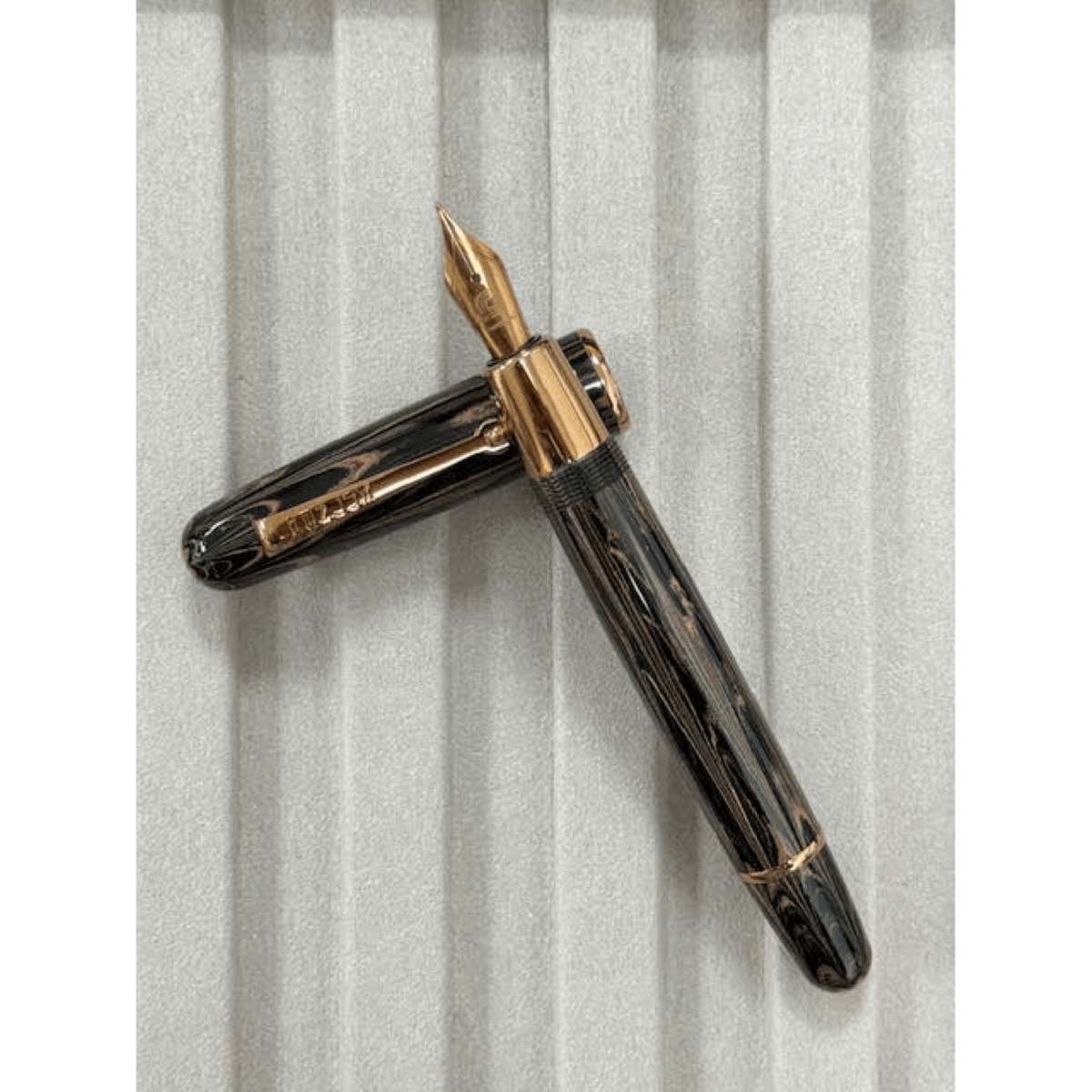 Penlux Elite Fountain Pen - Woodgrain - Pen Boutique Ltd