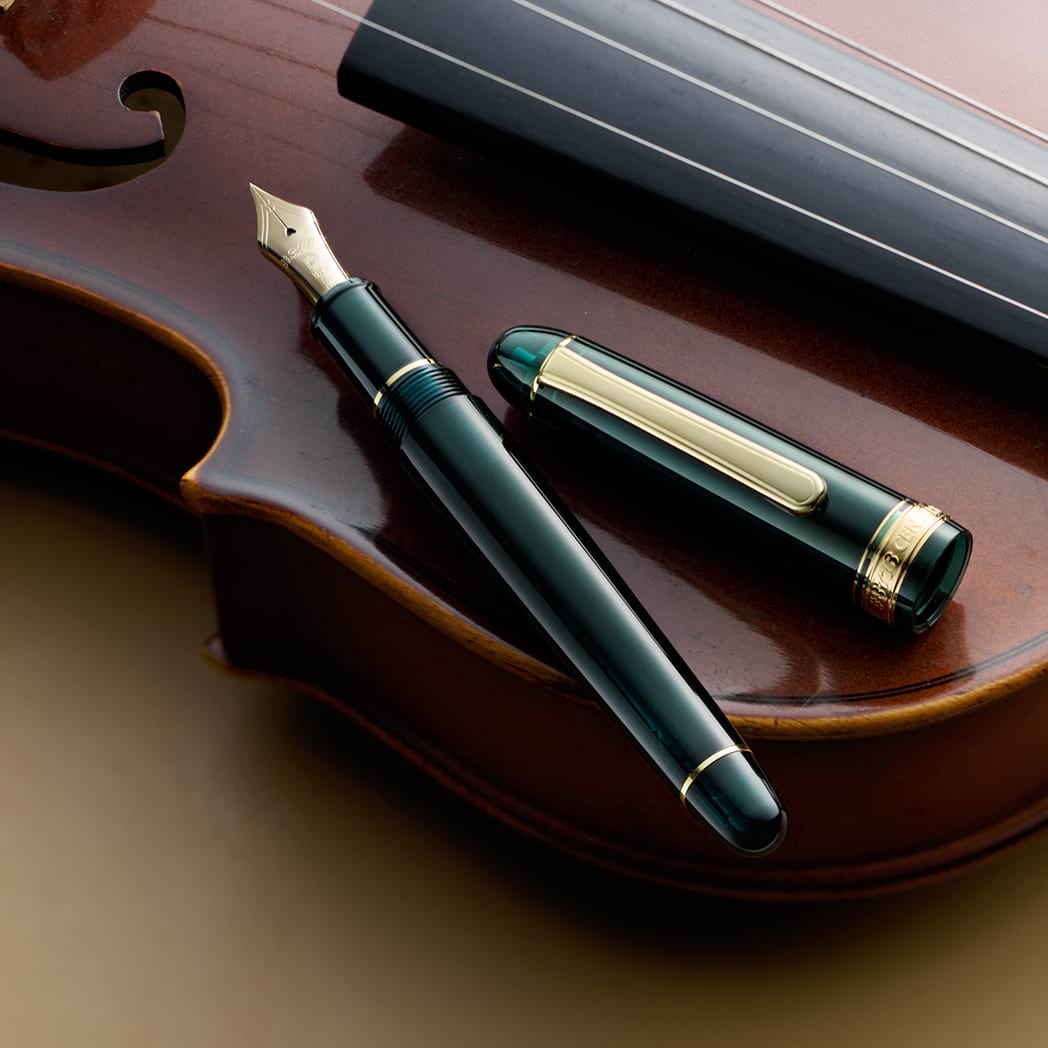 Platinum 3776 Century Fountain Pen - Laurel Green - Gold Trim - Pen Boutique Ltd