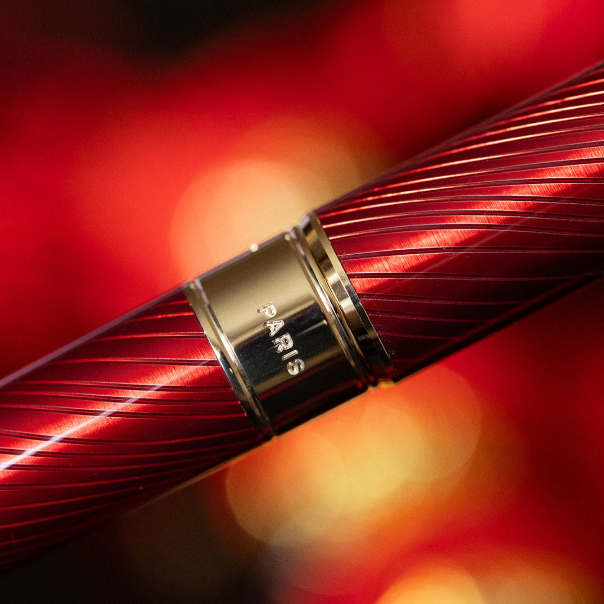 S T Dupont Line D Fountain Pen - Eternity - Mane Guilloche Red - Gold Trim (Large) - Pen Boutique Ltd