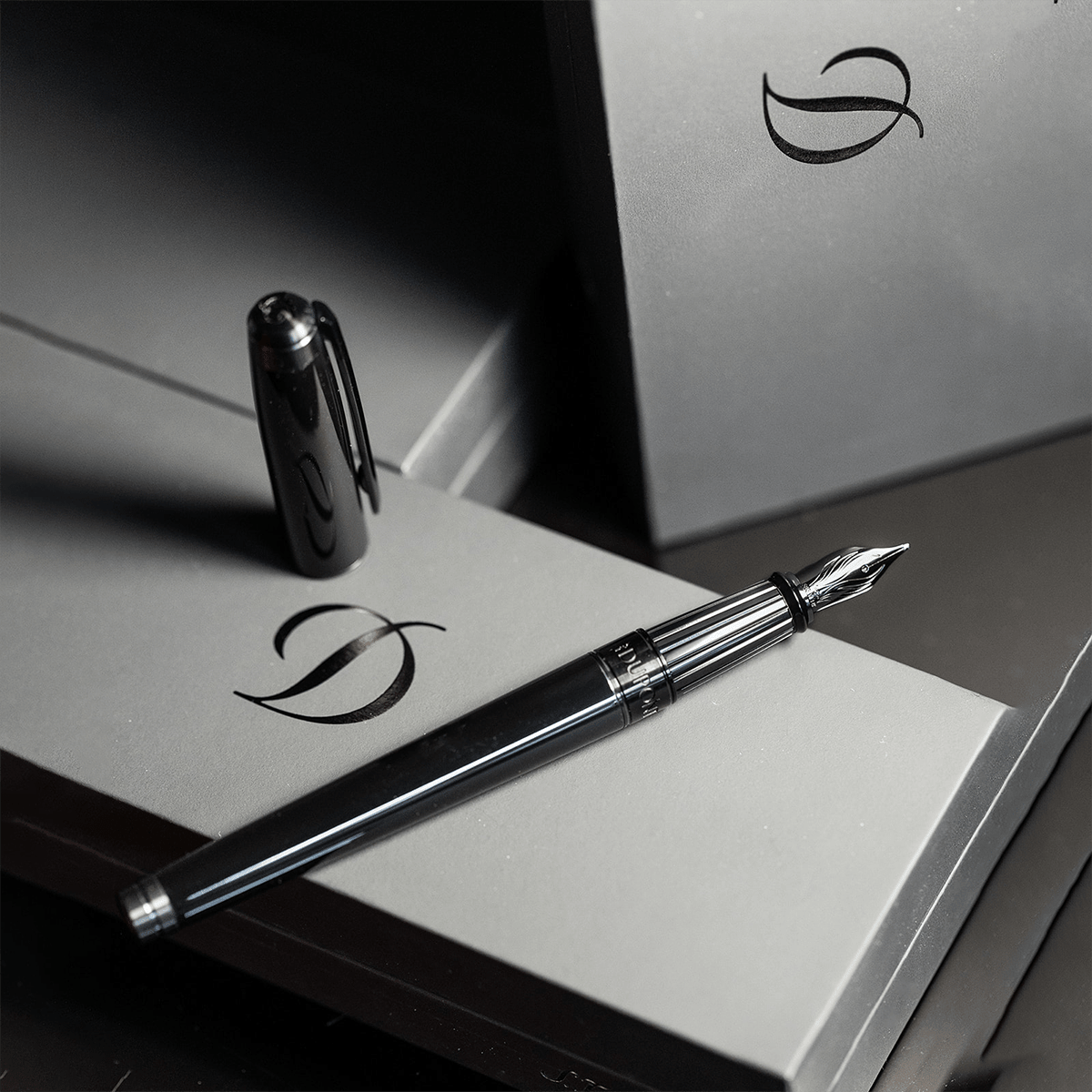 S T Dupont Line D Fountain Pen - Eternity - Silky Black (Large) - Pen Boutique Ltd